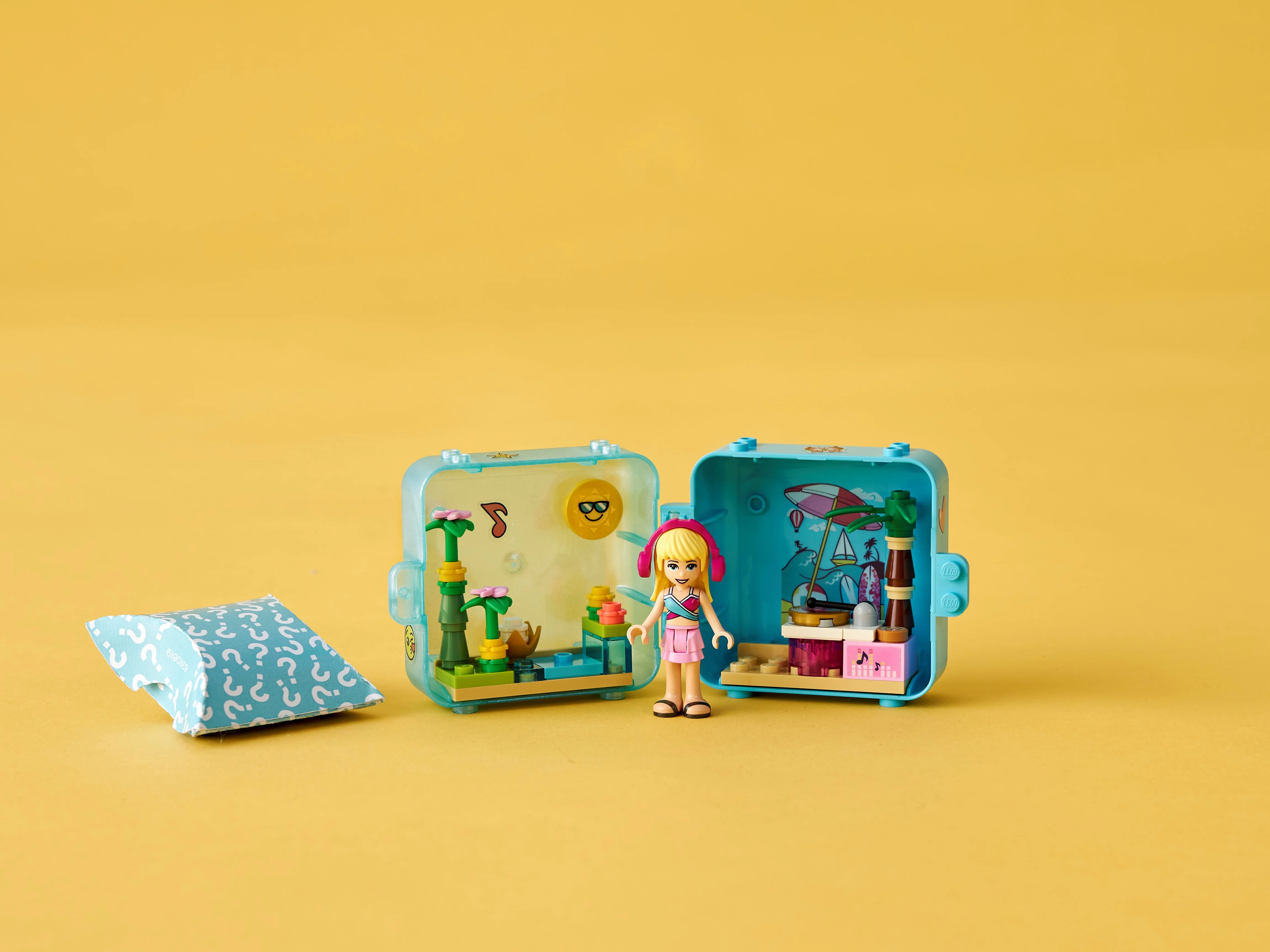 Stephanie's Summer Play Cube - Image 8