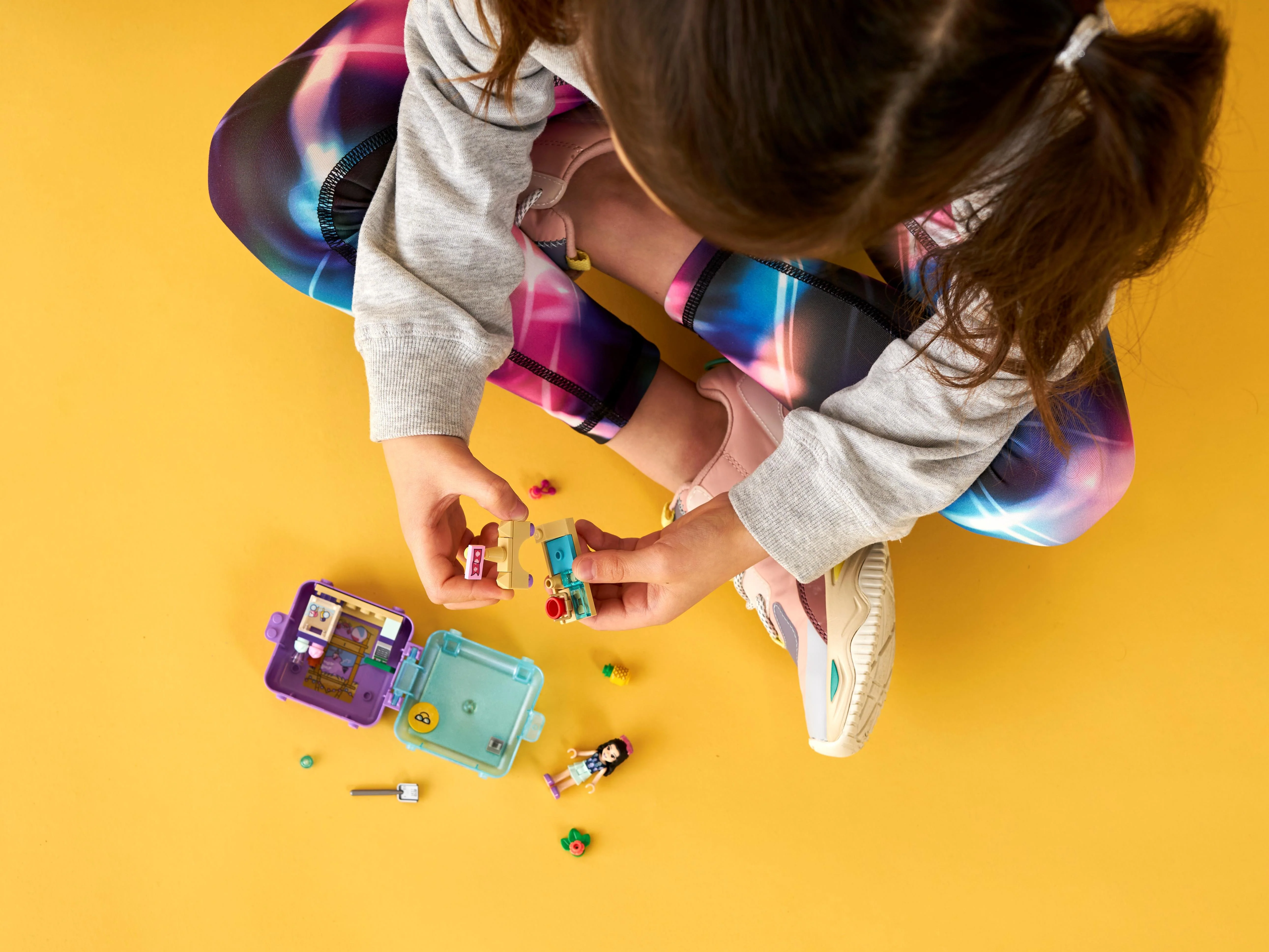 Emma's Summer Play Cube - Image 6