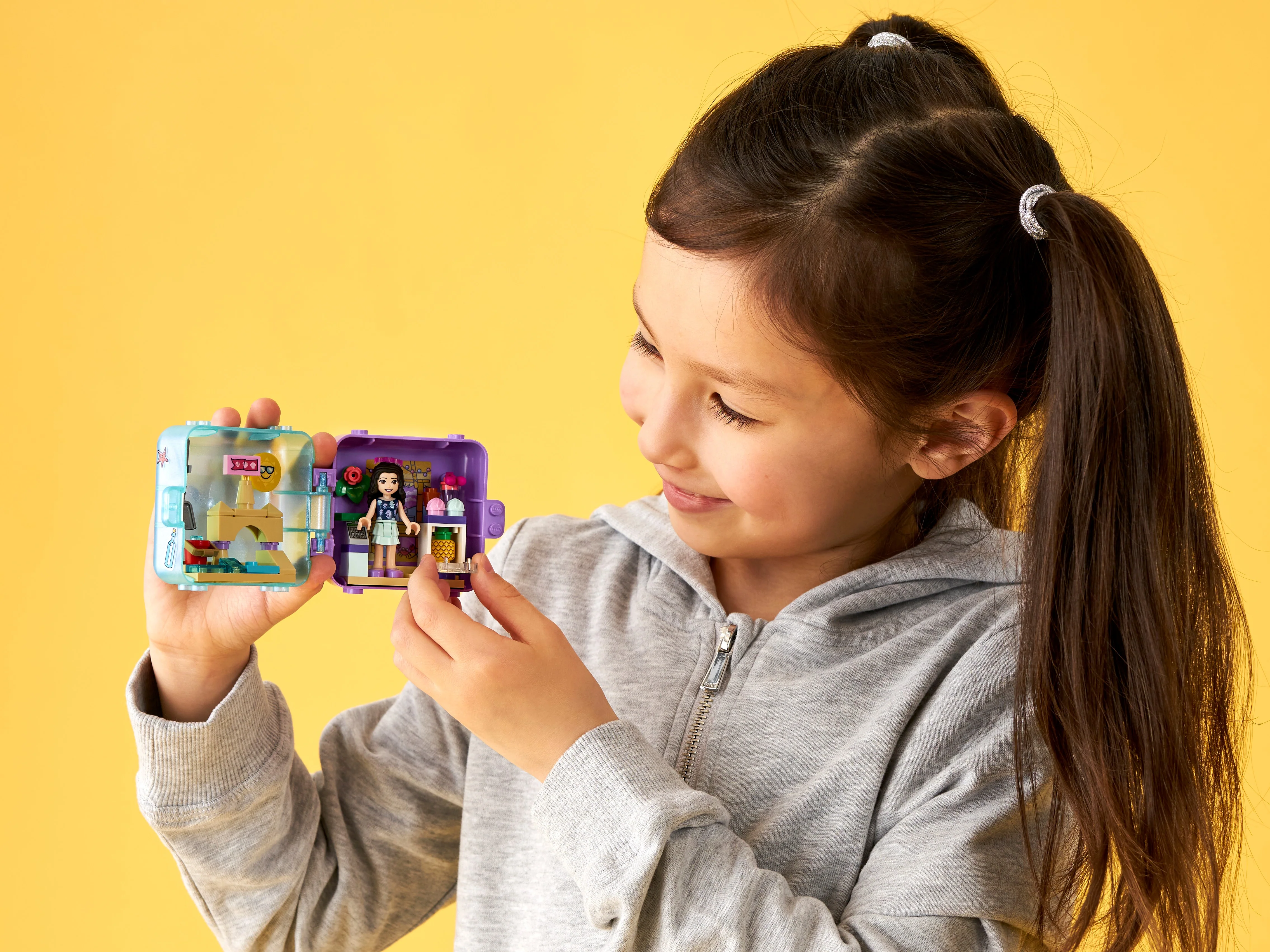 Emma's Summer Play Cube - Image 7