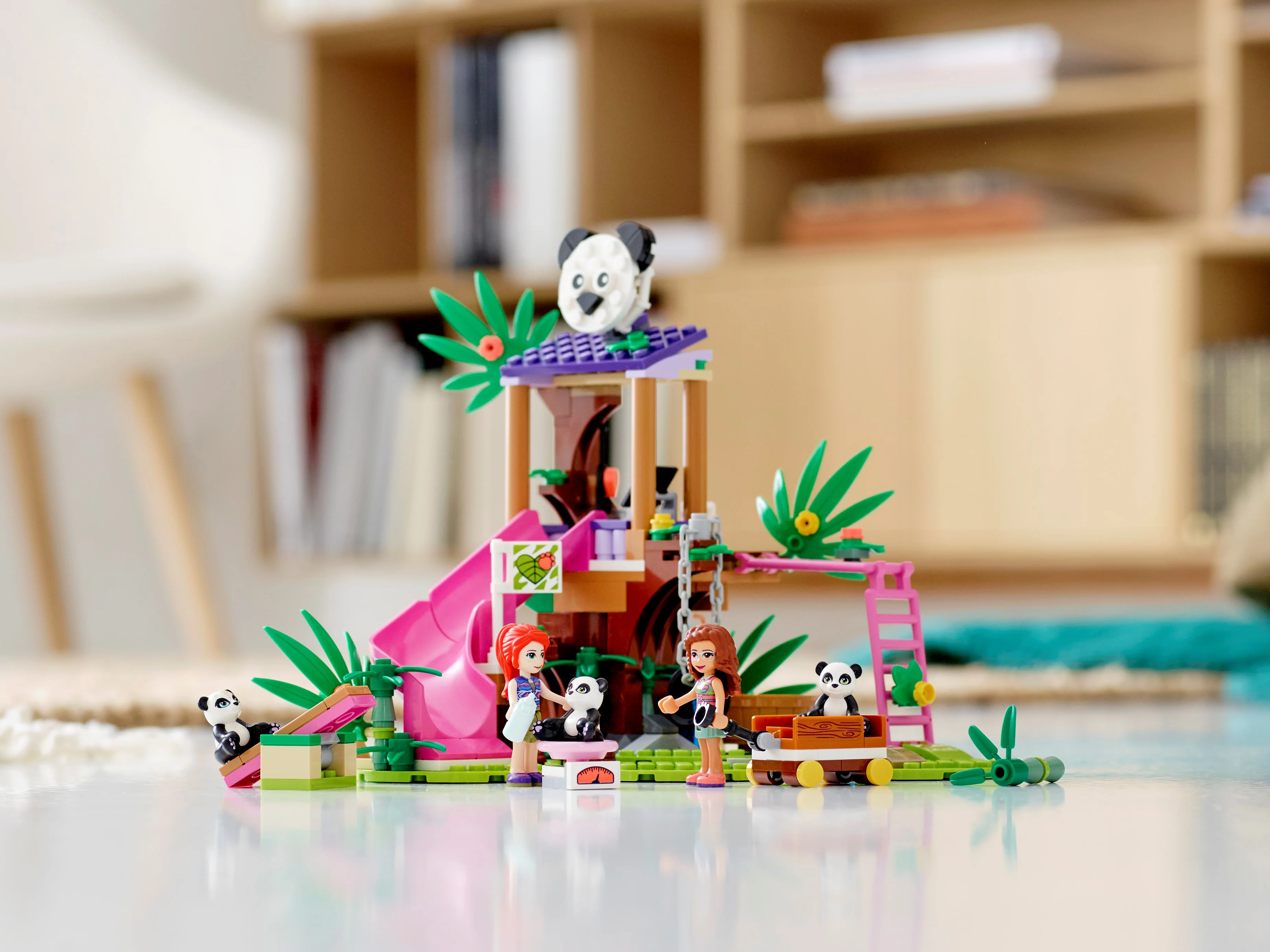 Panda Jungle Tree House - Image 11