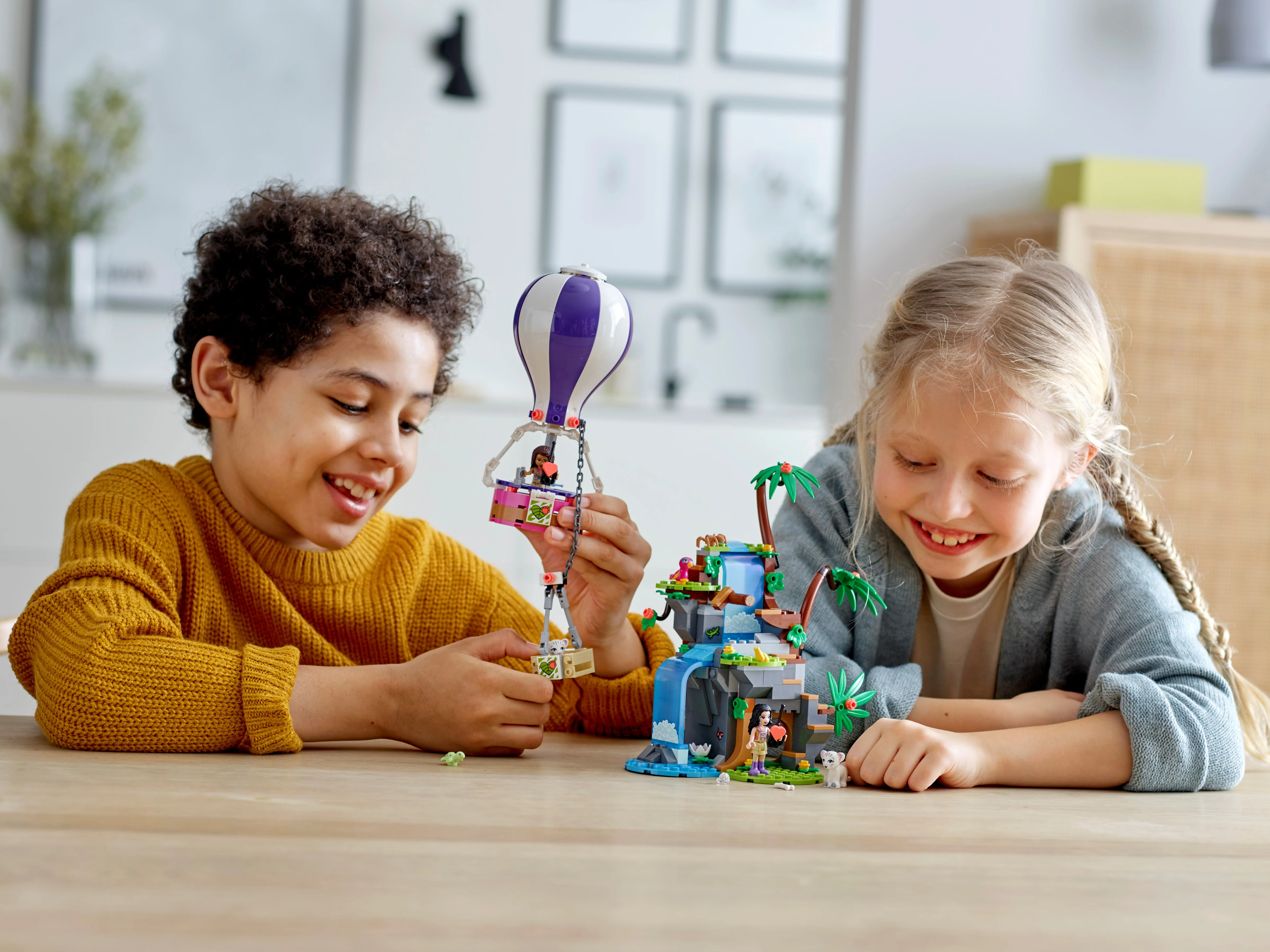 Tiger Hot Air Balloon Jungle Rescue - Image 10