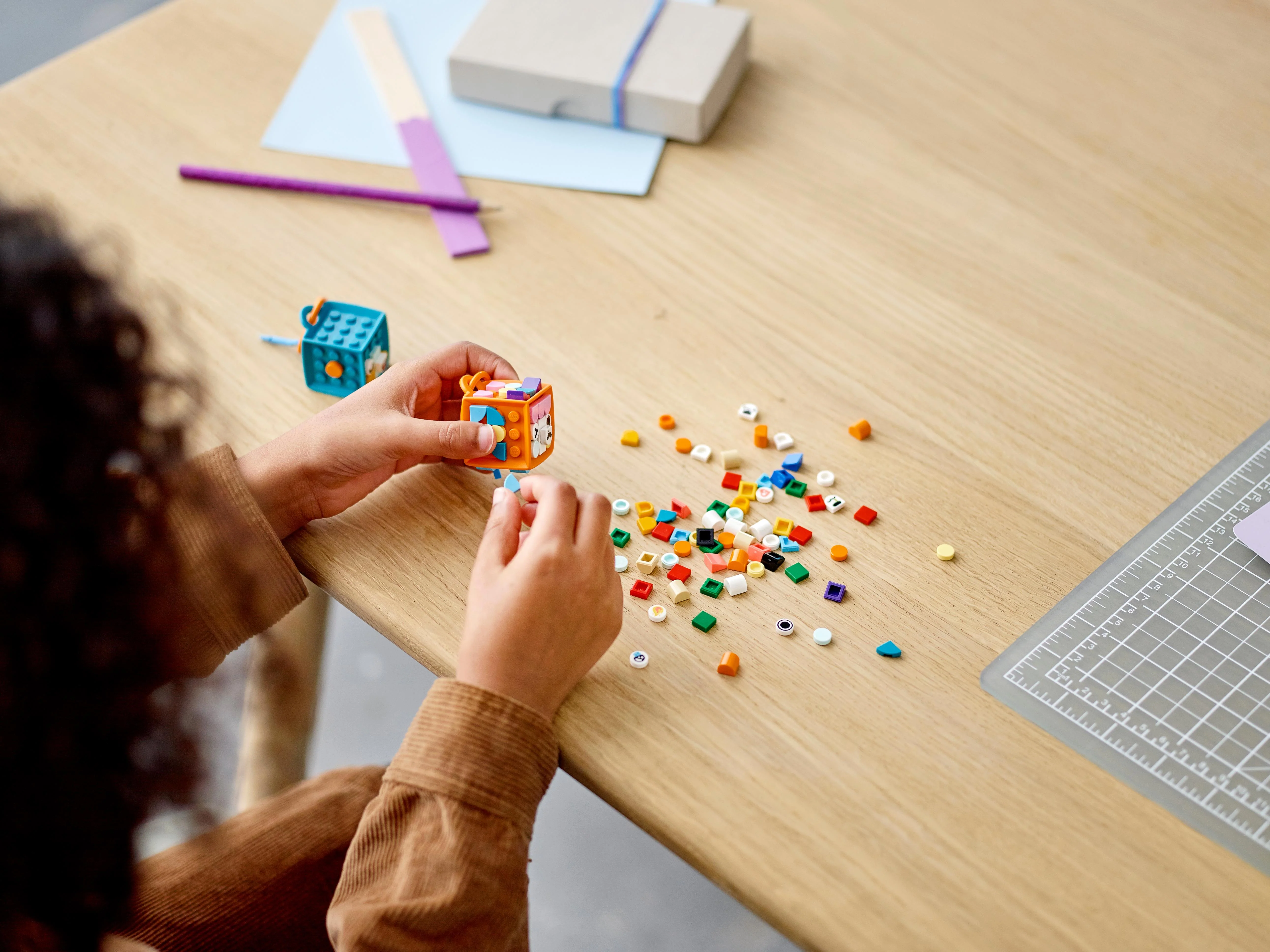 Extra DOTS - Series 4 - Image 3