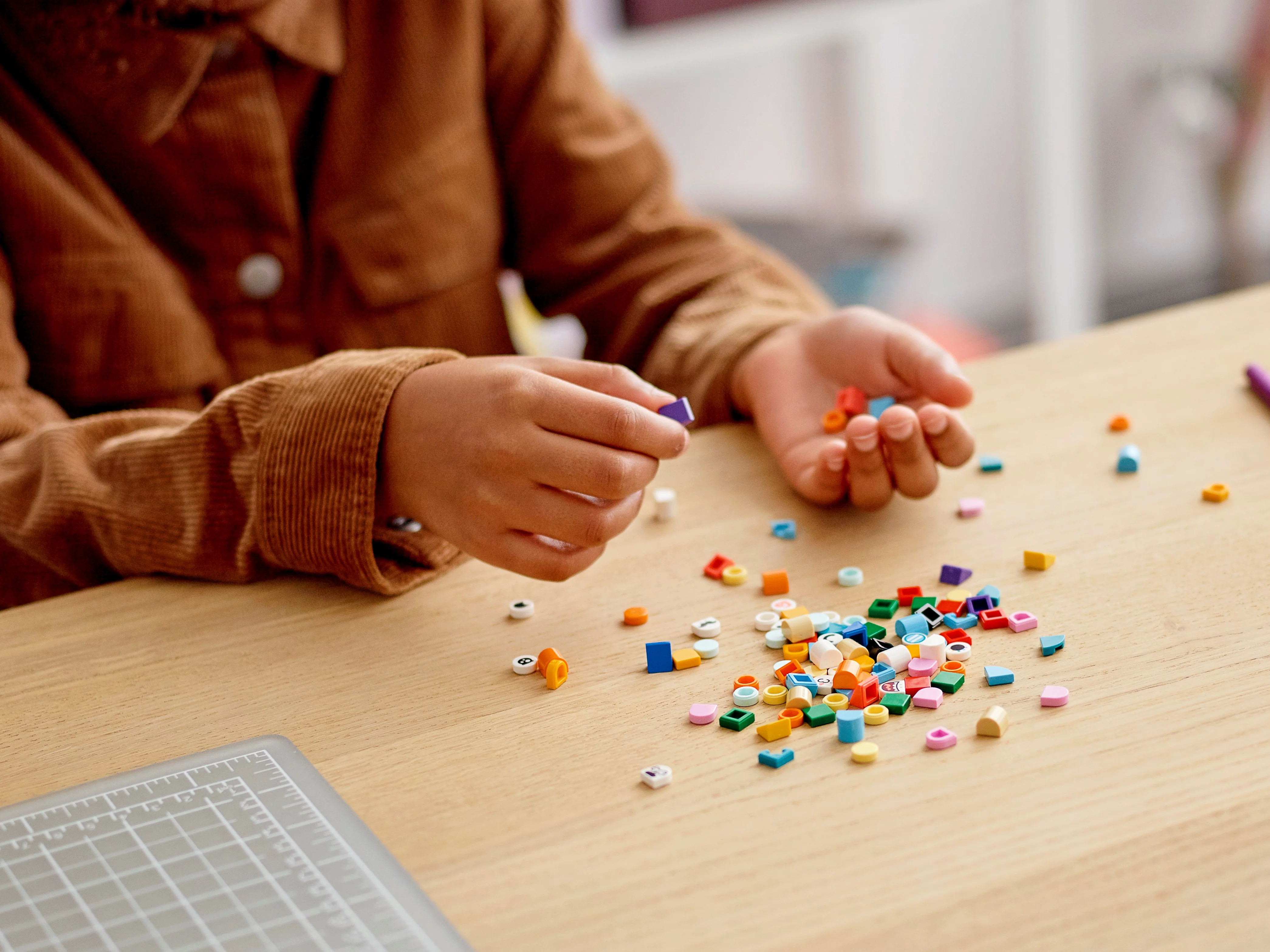 Extra DOTS - Series 4 - Image 5