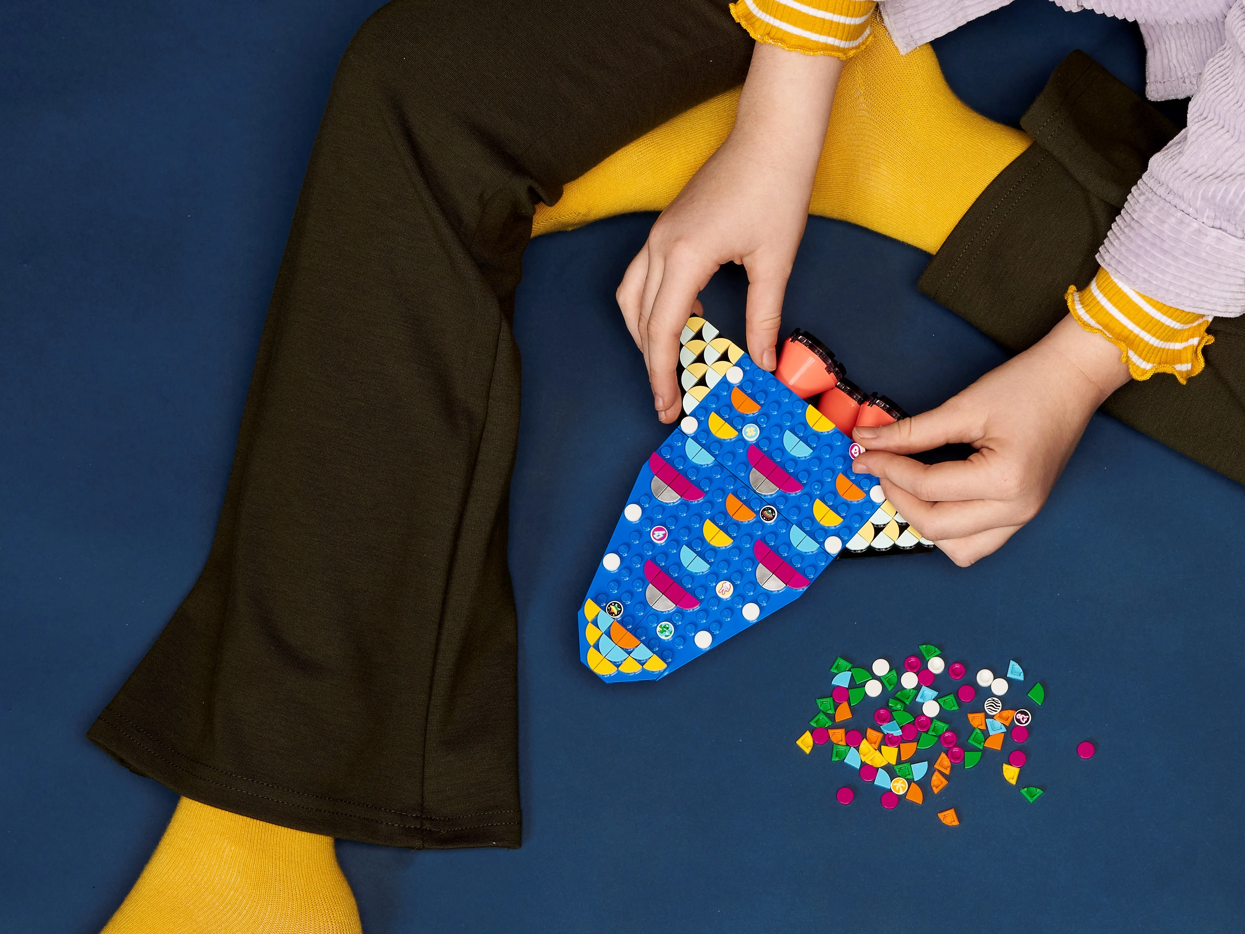 Extra DOTS - Series 5 - Image 4