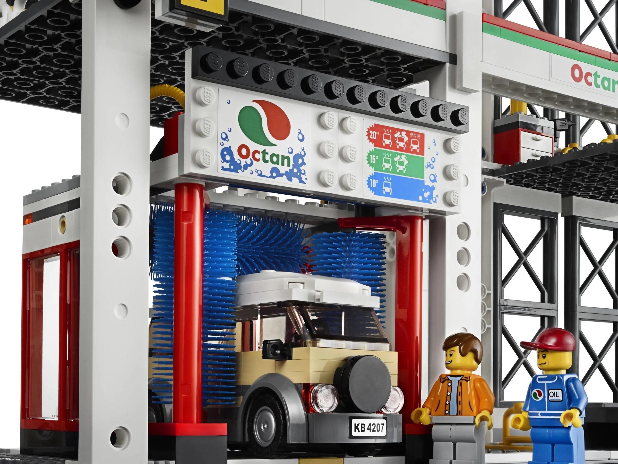 City Garage - Image 6