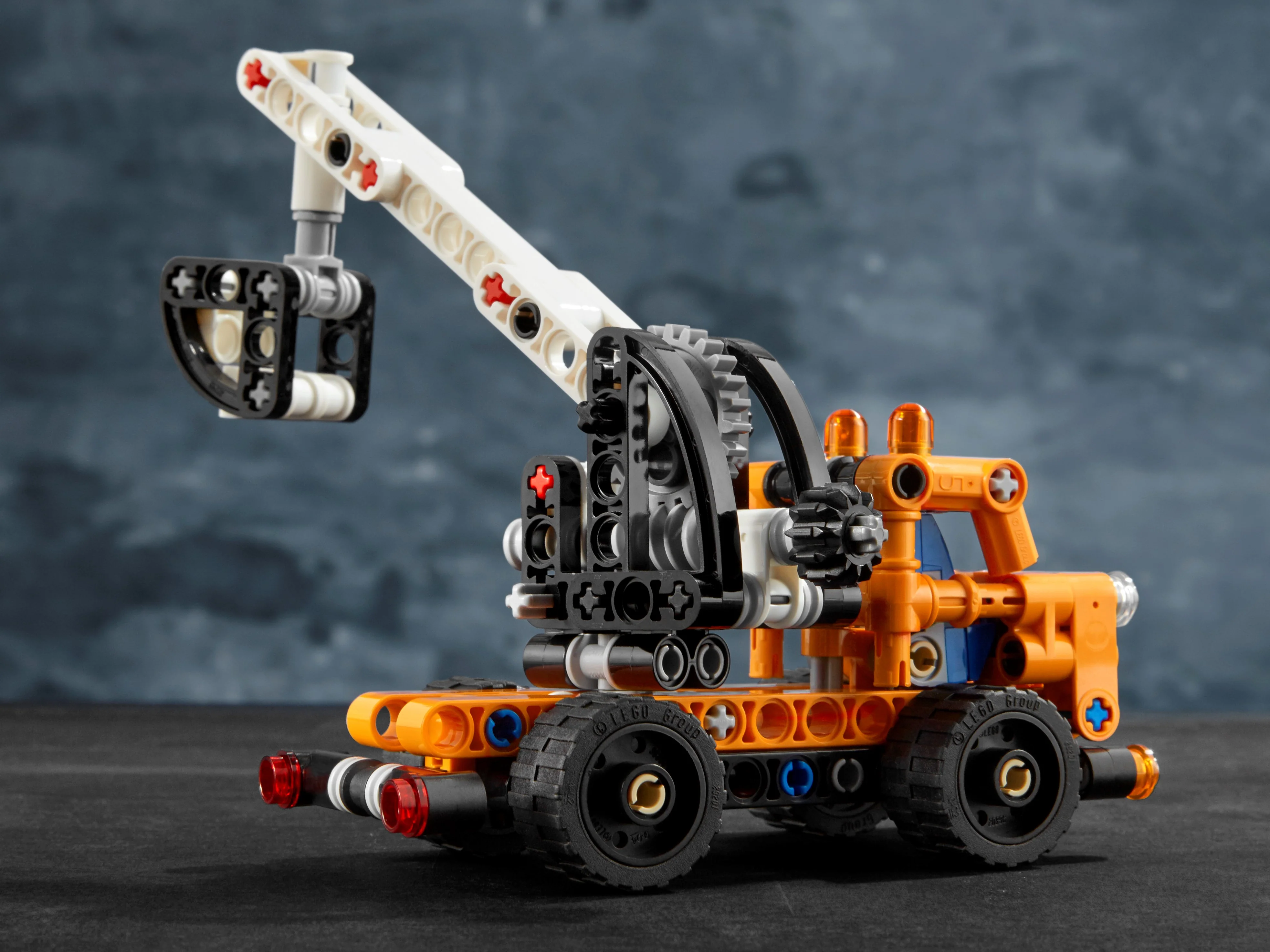 Cherry Picker - Image 9