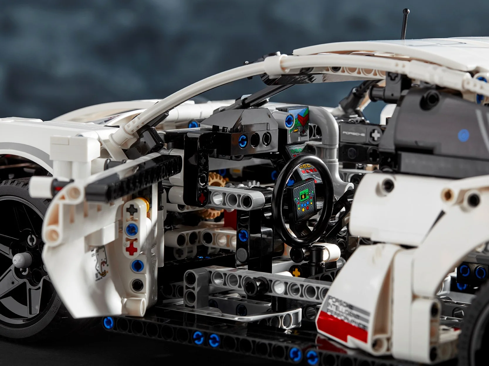Porsche 911 RSR - Image 7
