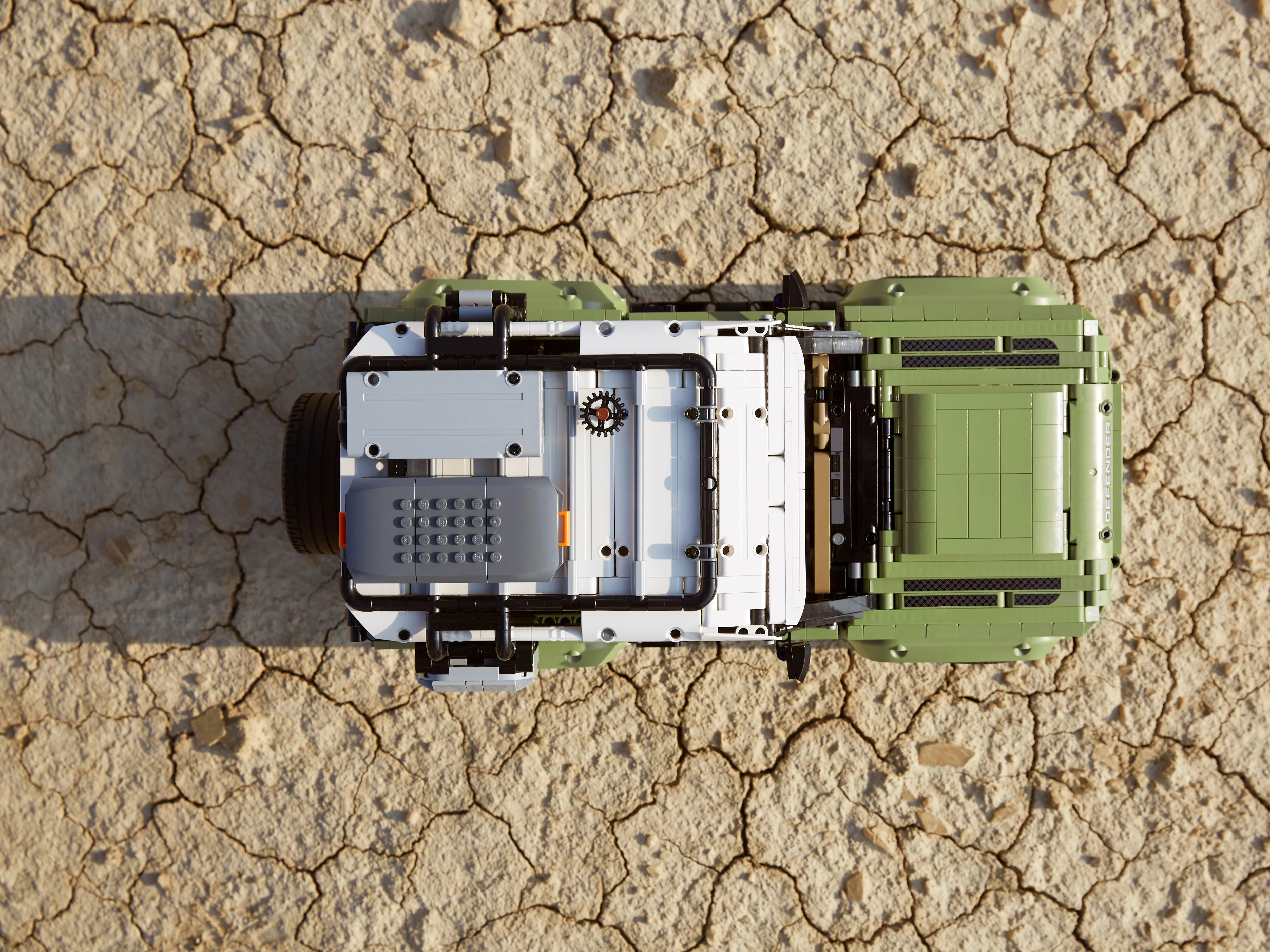 Land Rover Defender - Image 14
