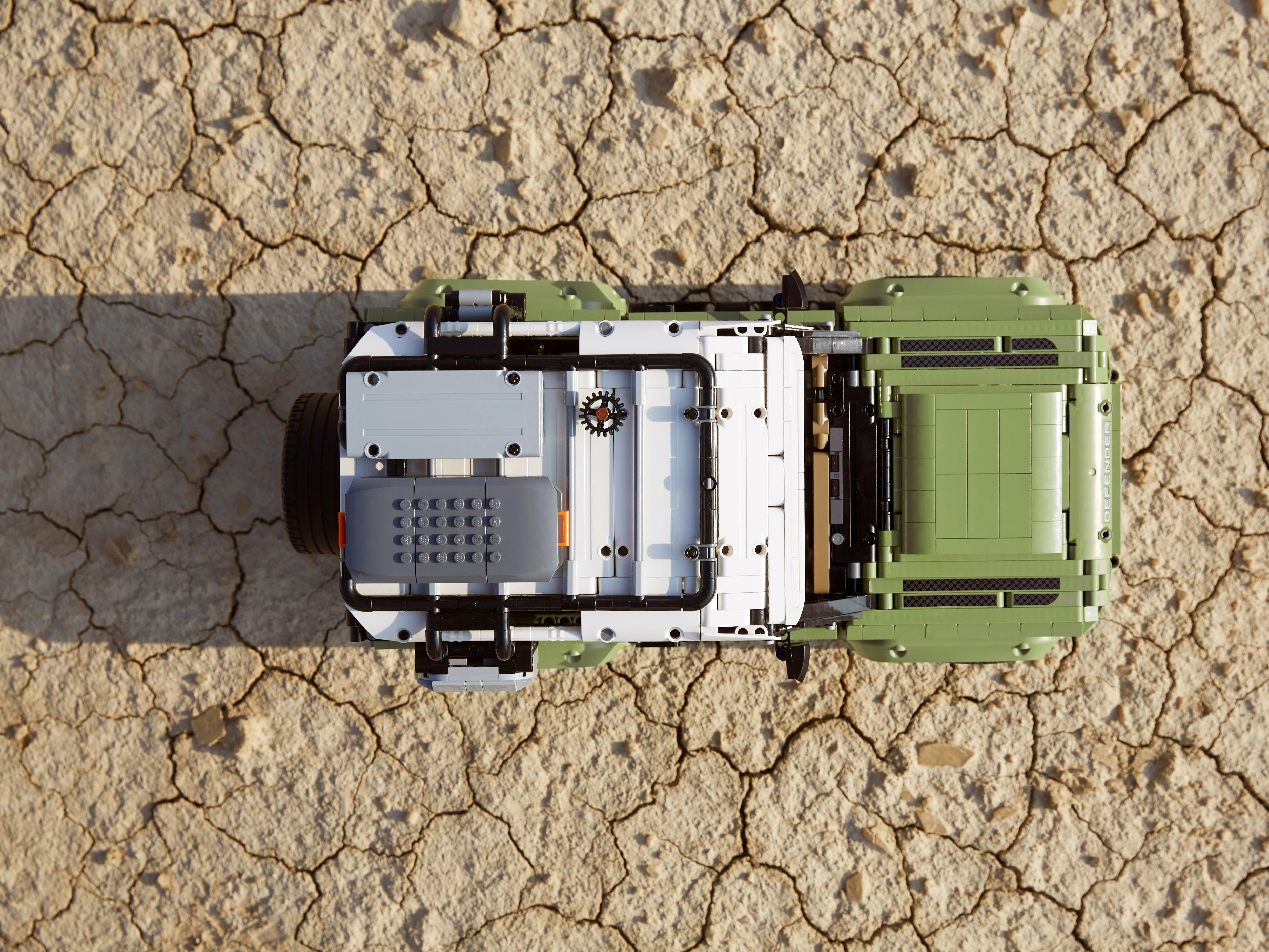 Land Rover Defender - Image 14