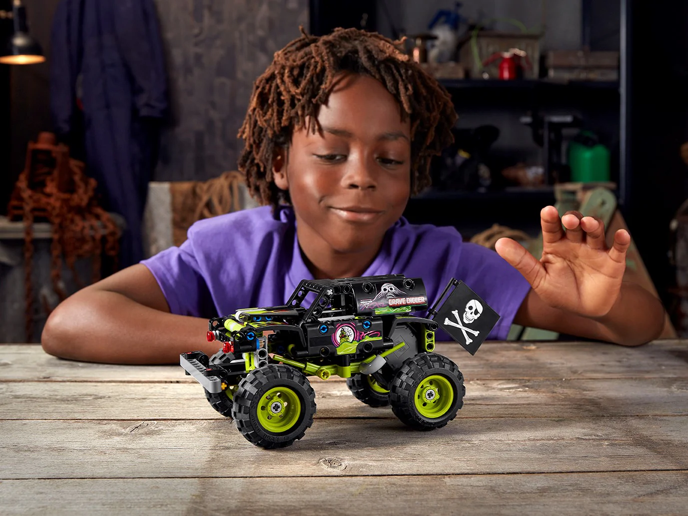 Monster Jam Grave Digger - Image 12