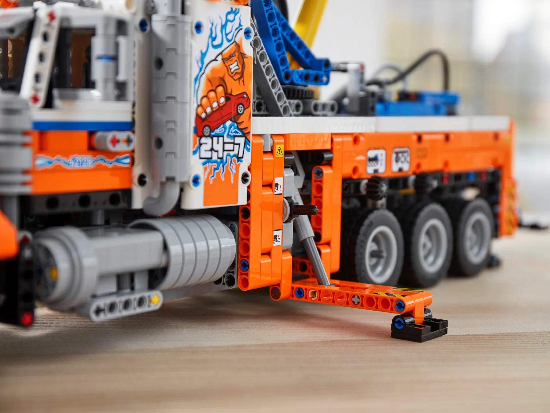 Heavy-Duty Tow Truck - Image 15