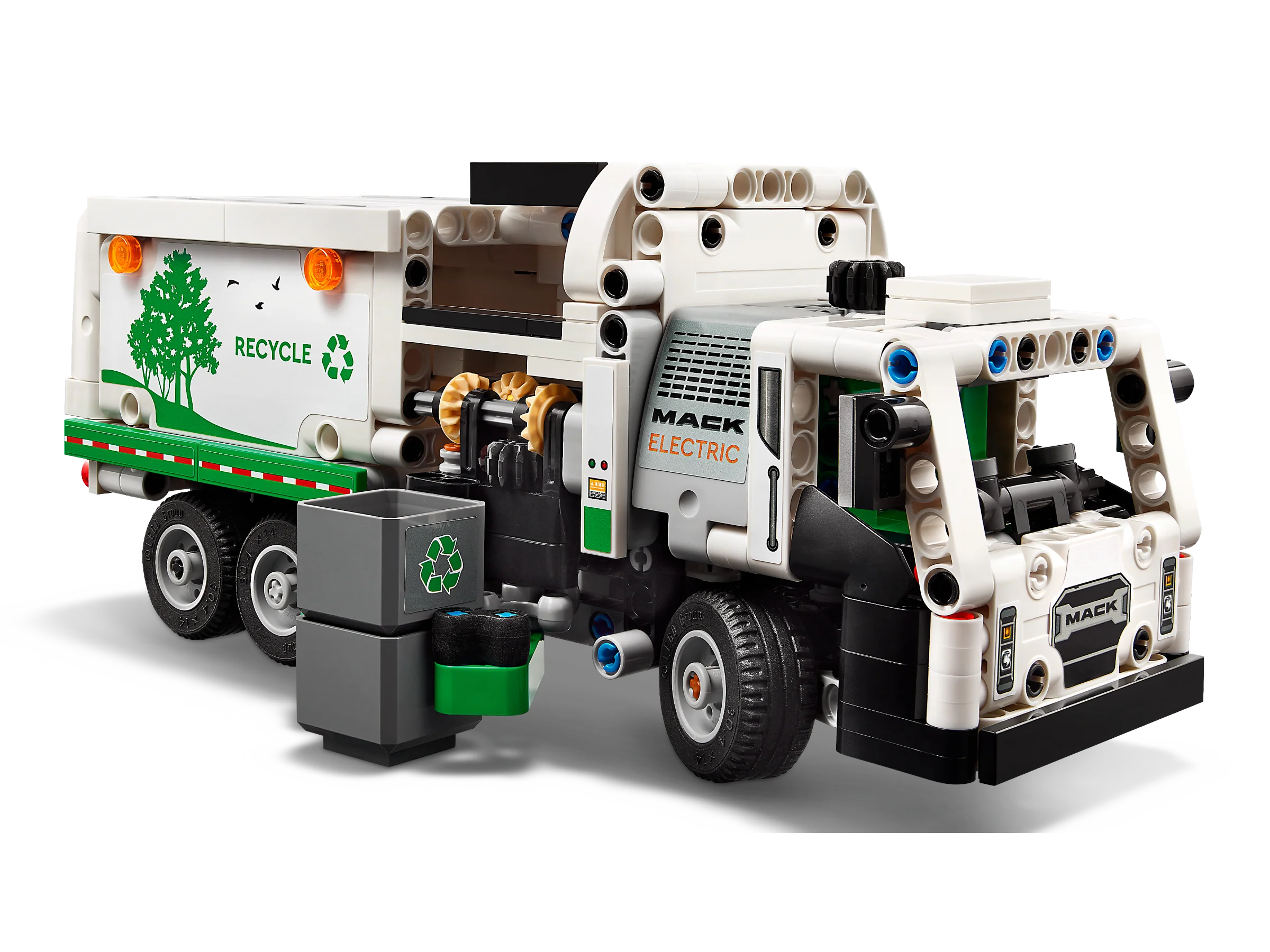 Mack LR Electric Garbage Truck - Image 3