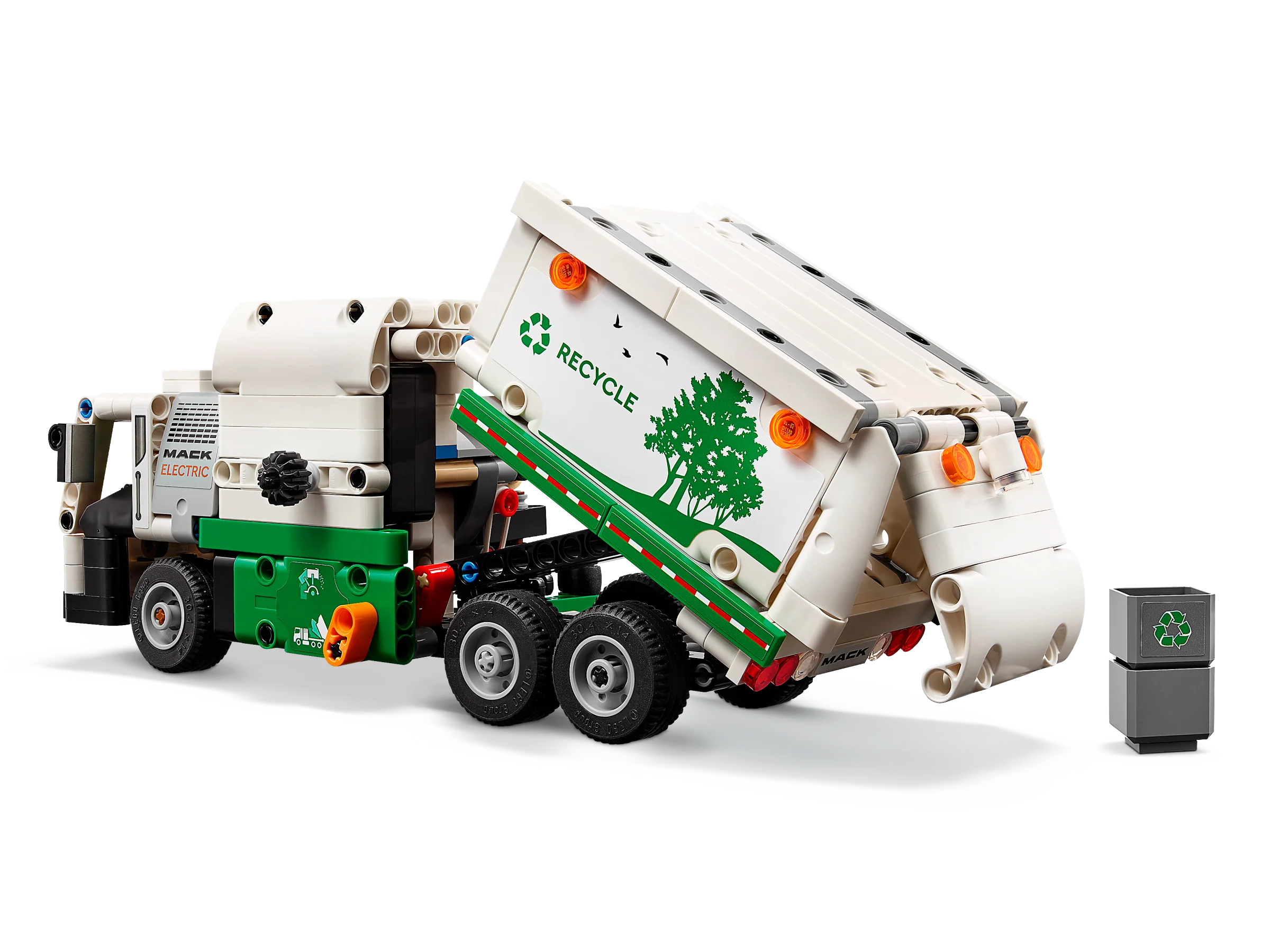Mack LR Electric Garbage Truck - Image 5