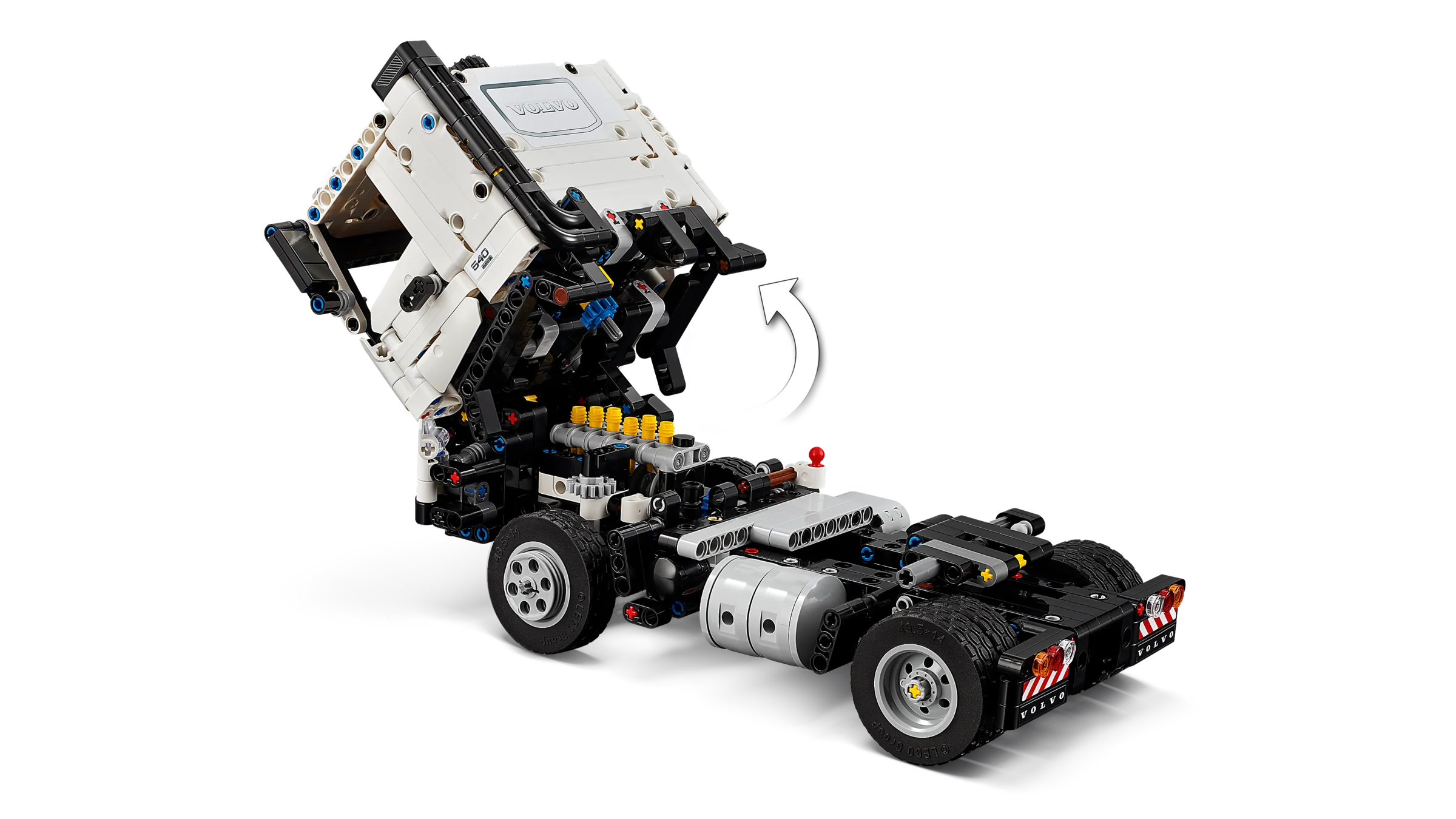 Volvo FMX Truck & EC230 Electric Excavator - Image 8