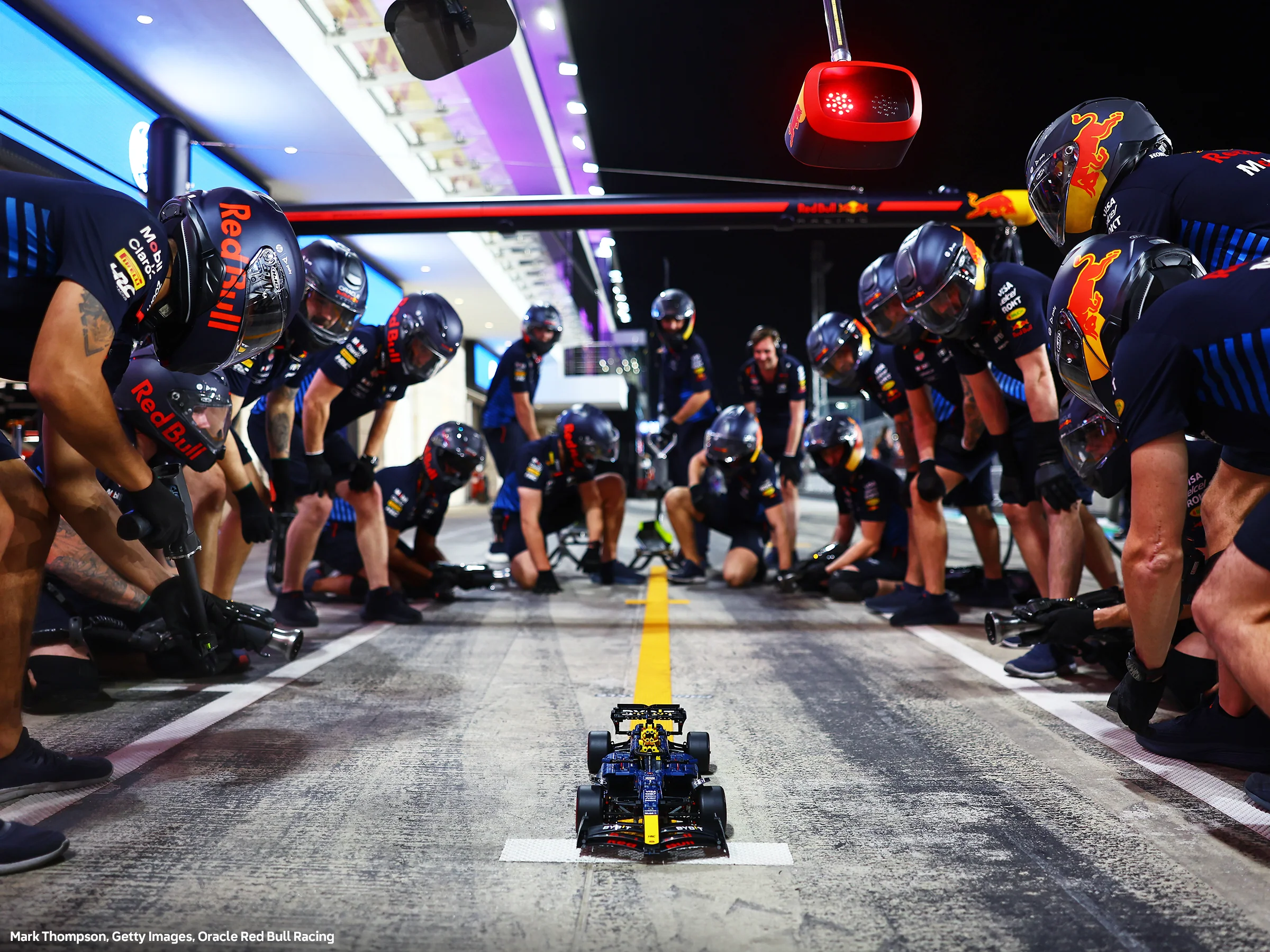 Oracle Red Bull Racing RB20 F1 Car - Image 4