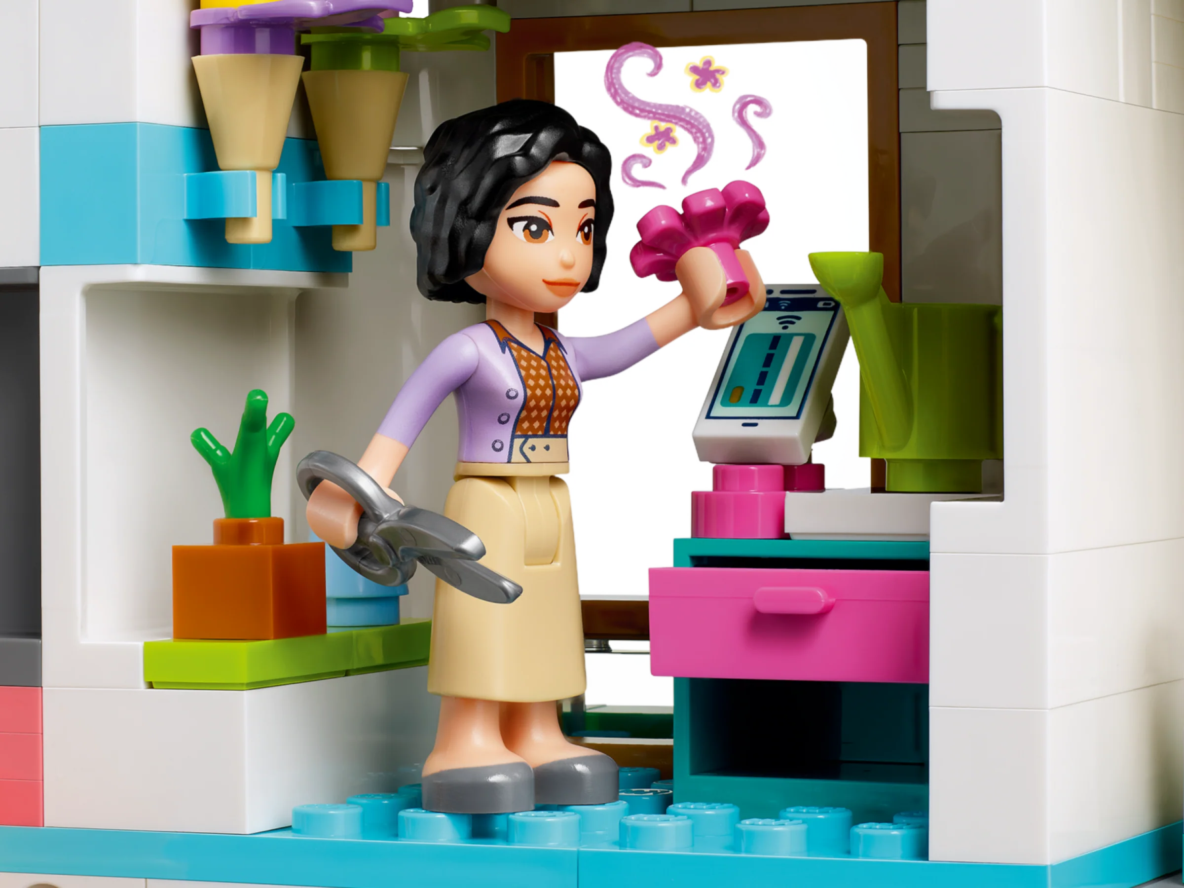 Heartlake City Shopping Mall - Image 6
