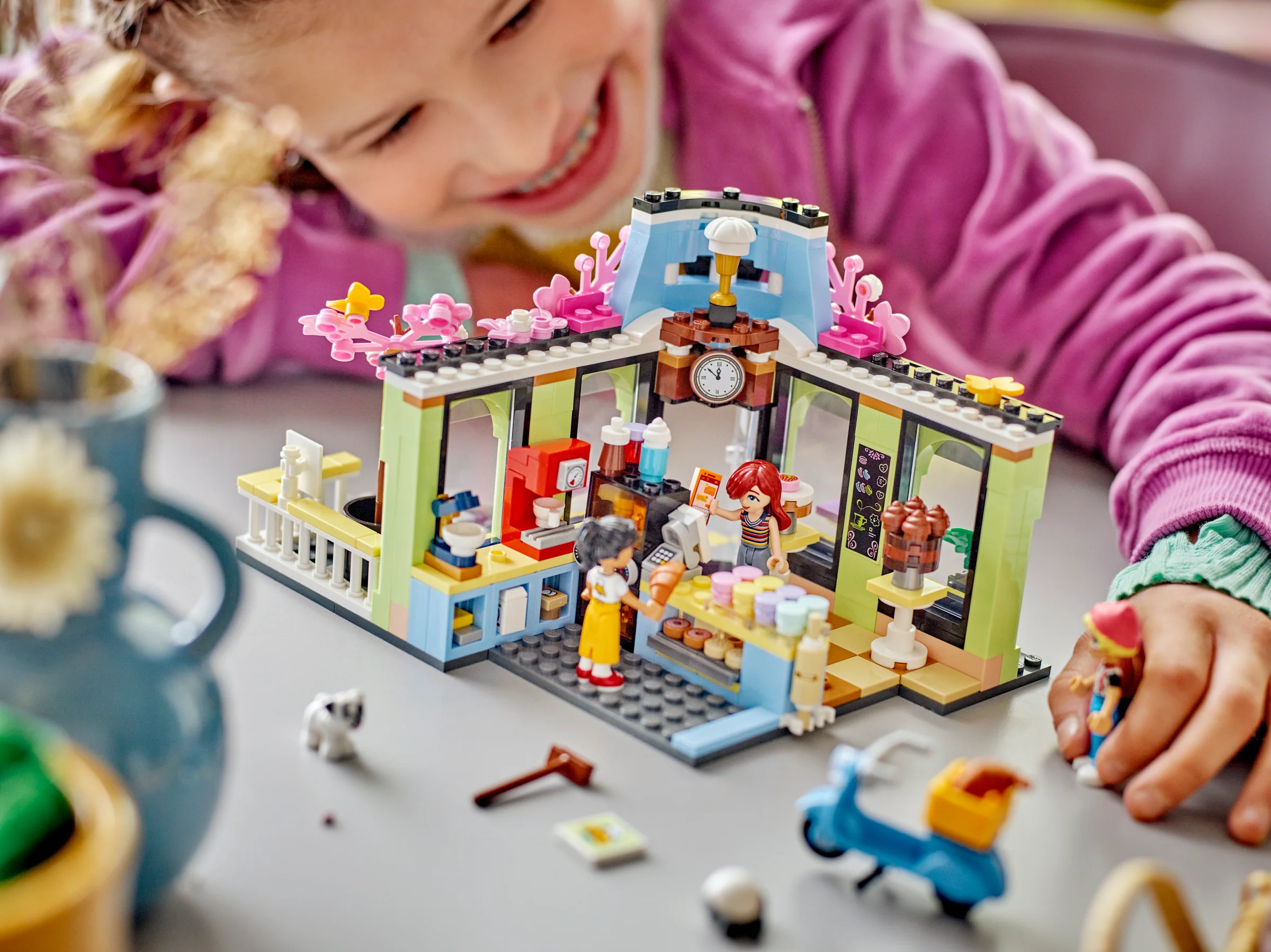 Heartlake City Café - Image 10