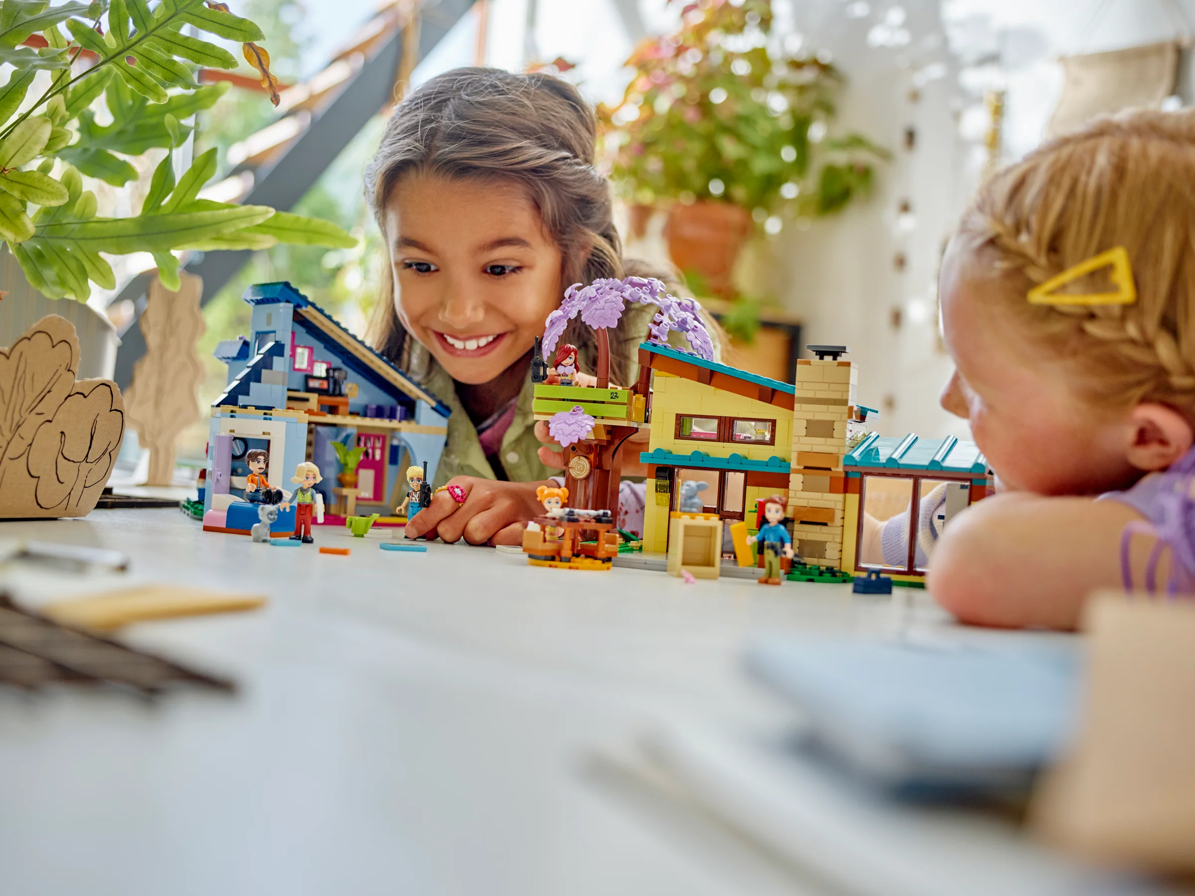 Olly and Paisley's Family Houses - Image 9
