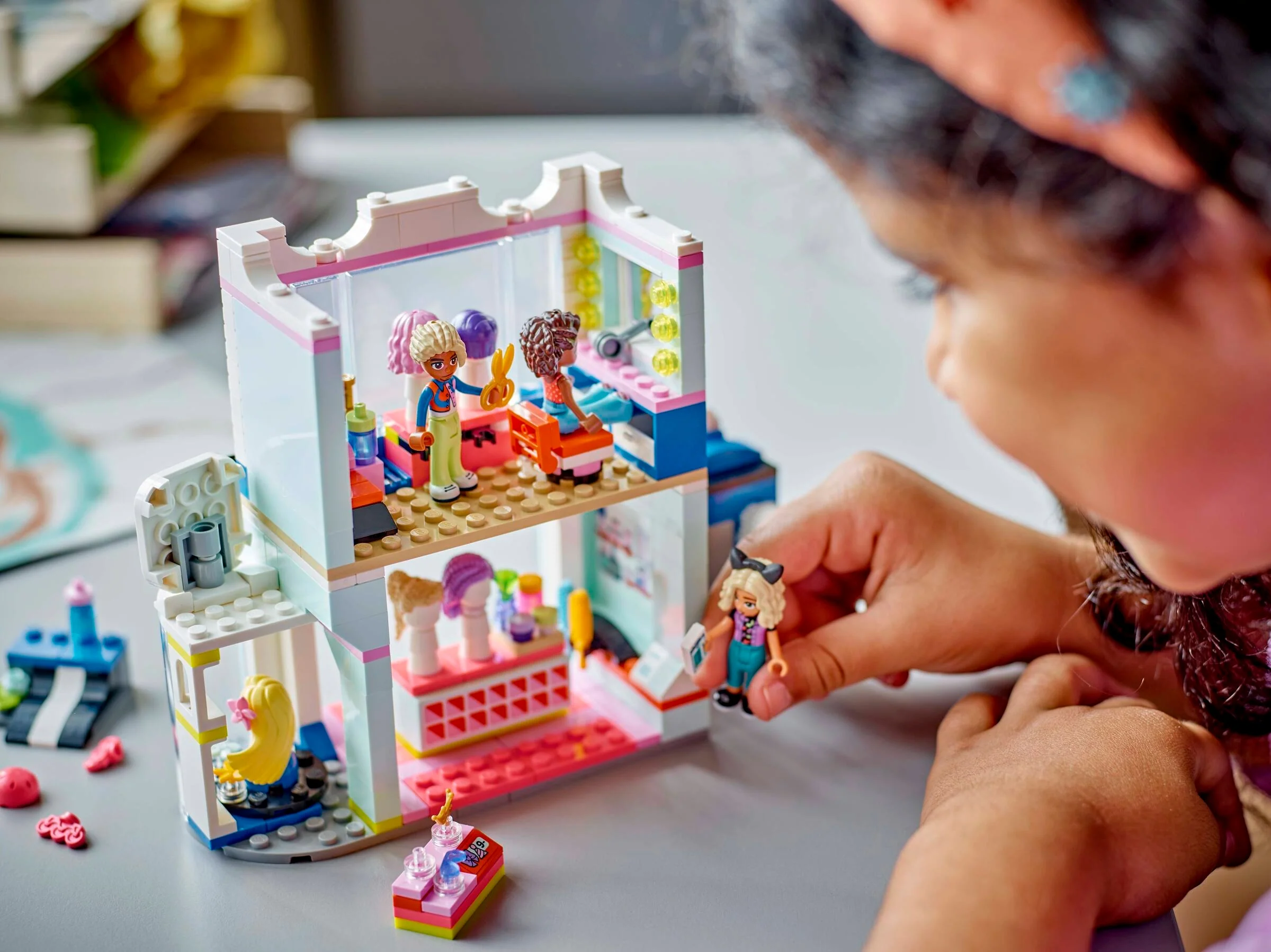 Hair Salon and Accessories Store - Image 11