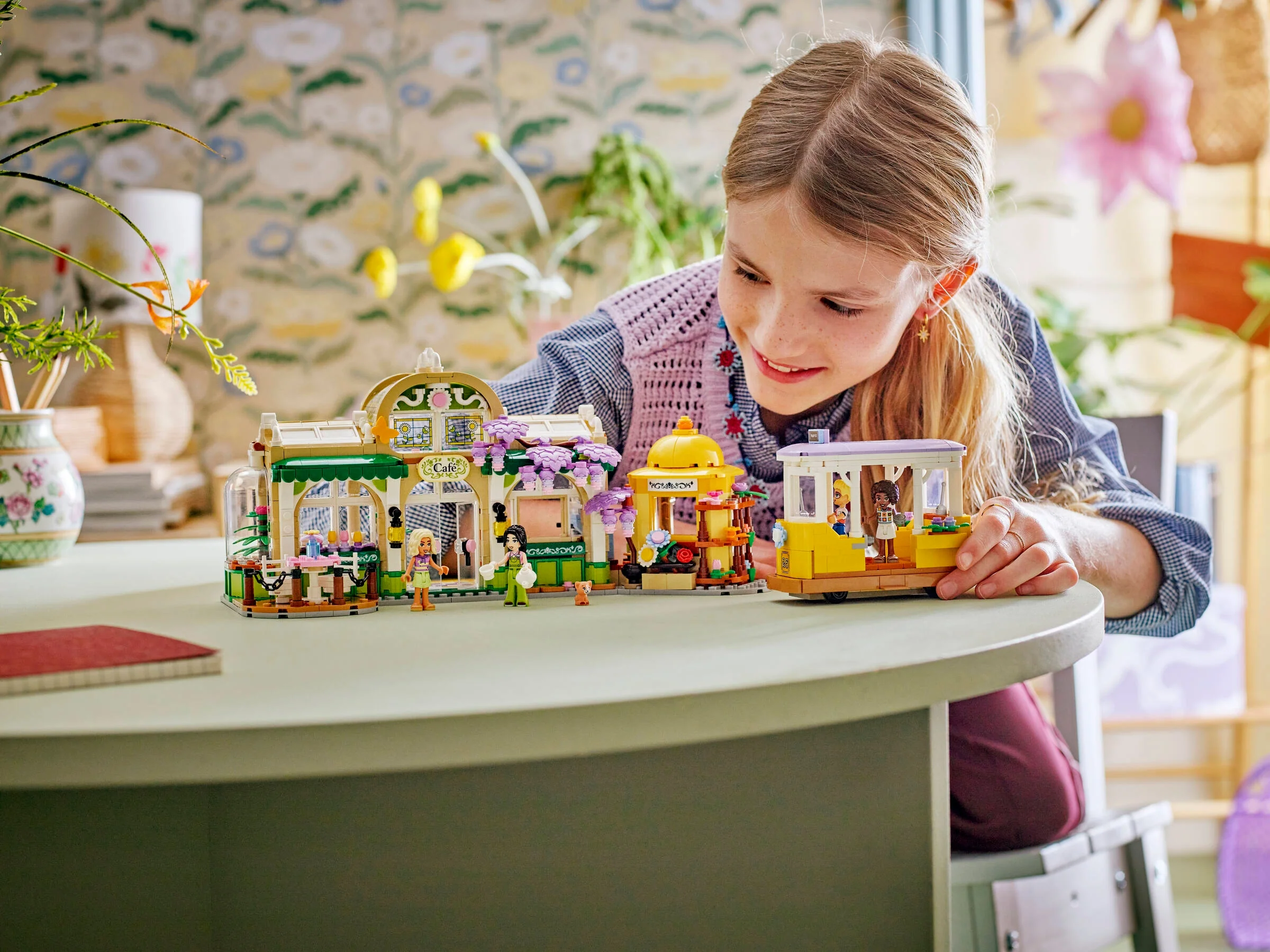 Plant Café & Flower Shop - Image 6