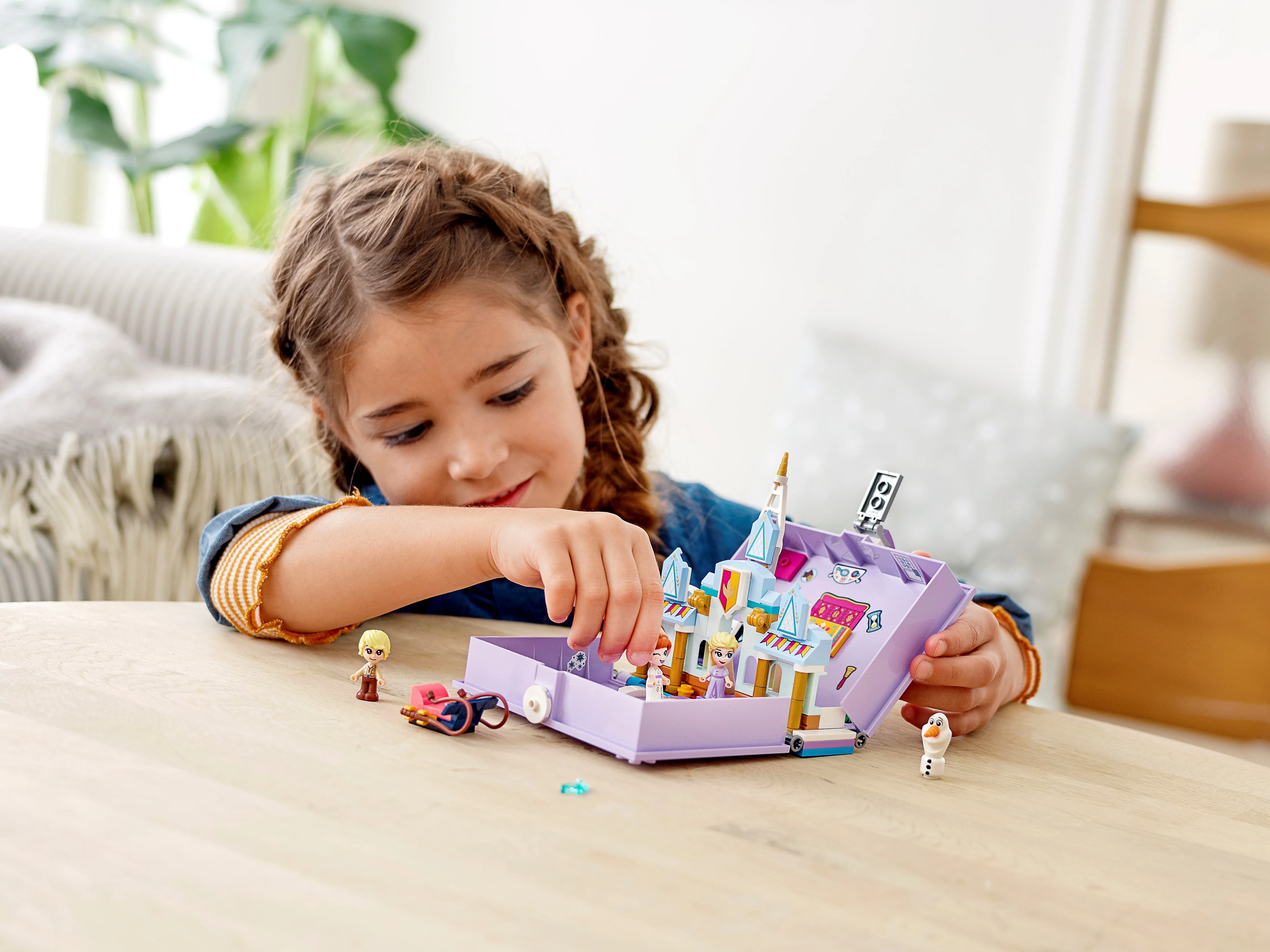 Anna and Elsa's Storybook Adventures - Image 8