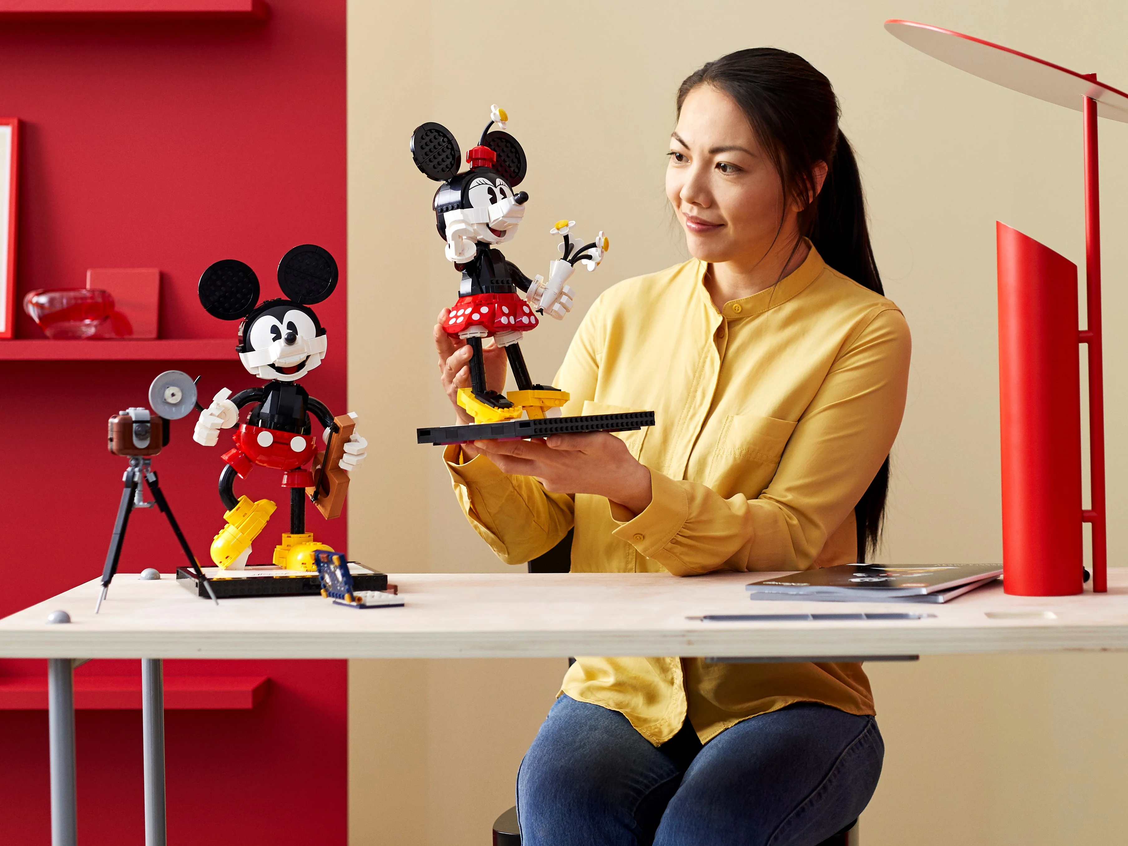Mickey Mouse and Minnie Mouse - Image 15