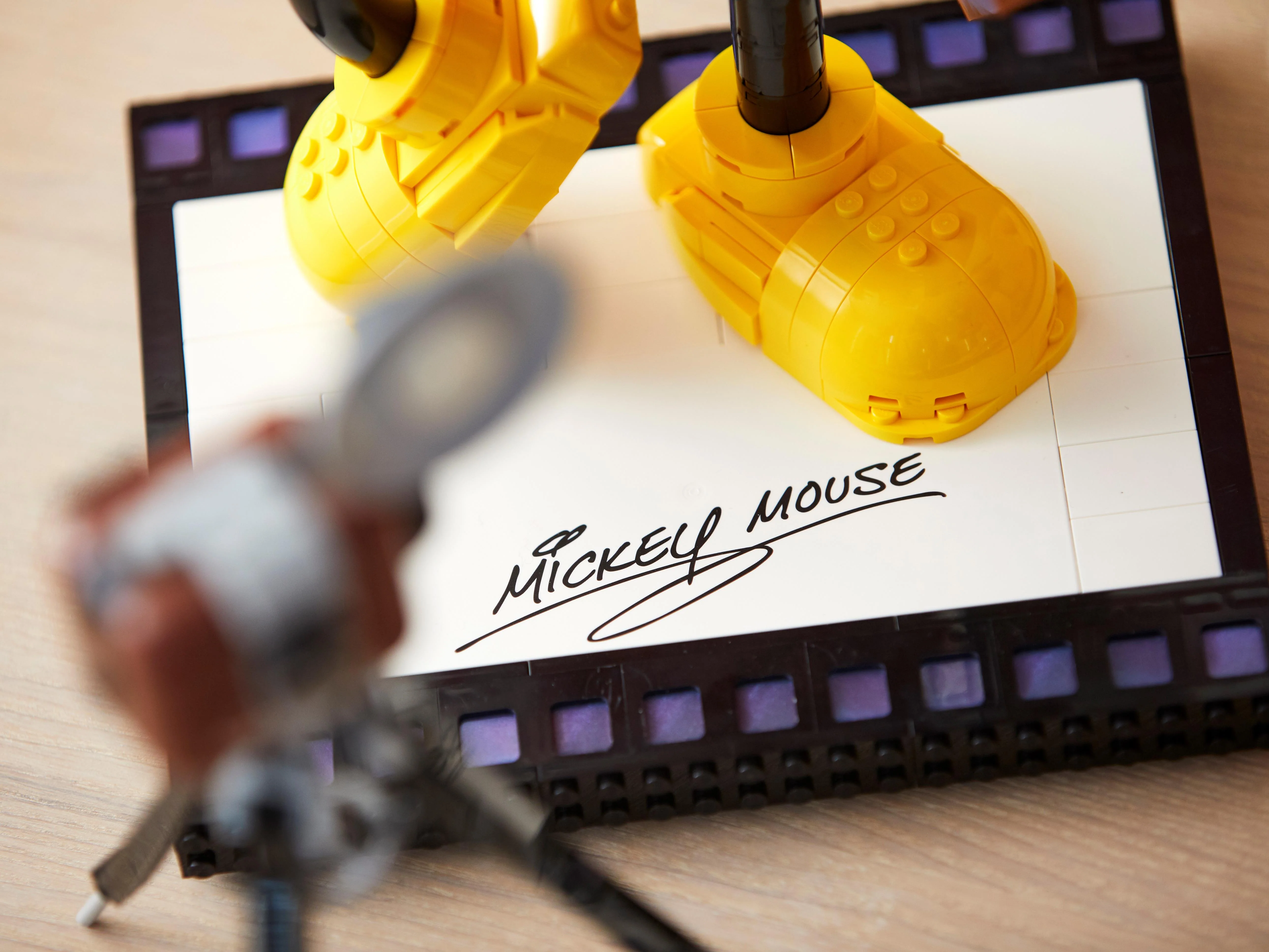 Mickey Mouse and Minnie Mouse - Image 19