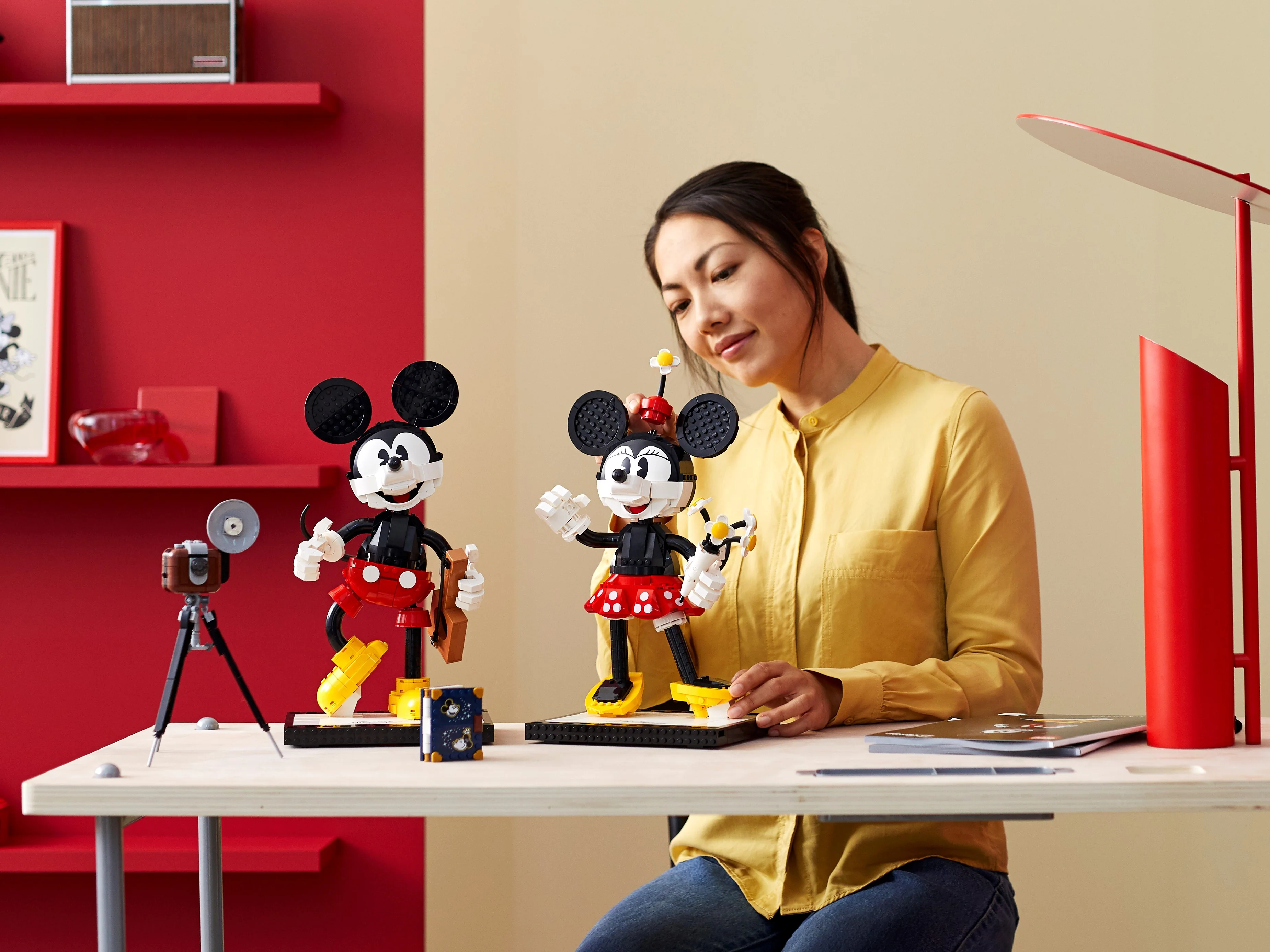 Mickey Mouse and Minnie Mouse - Image 28