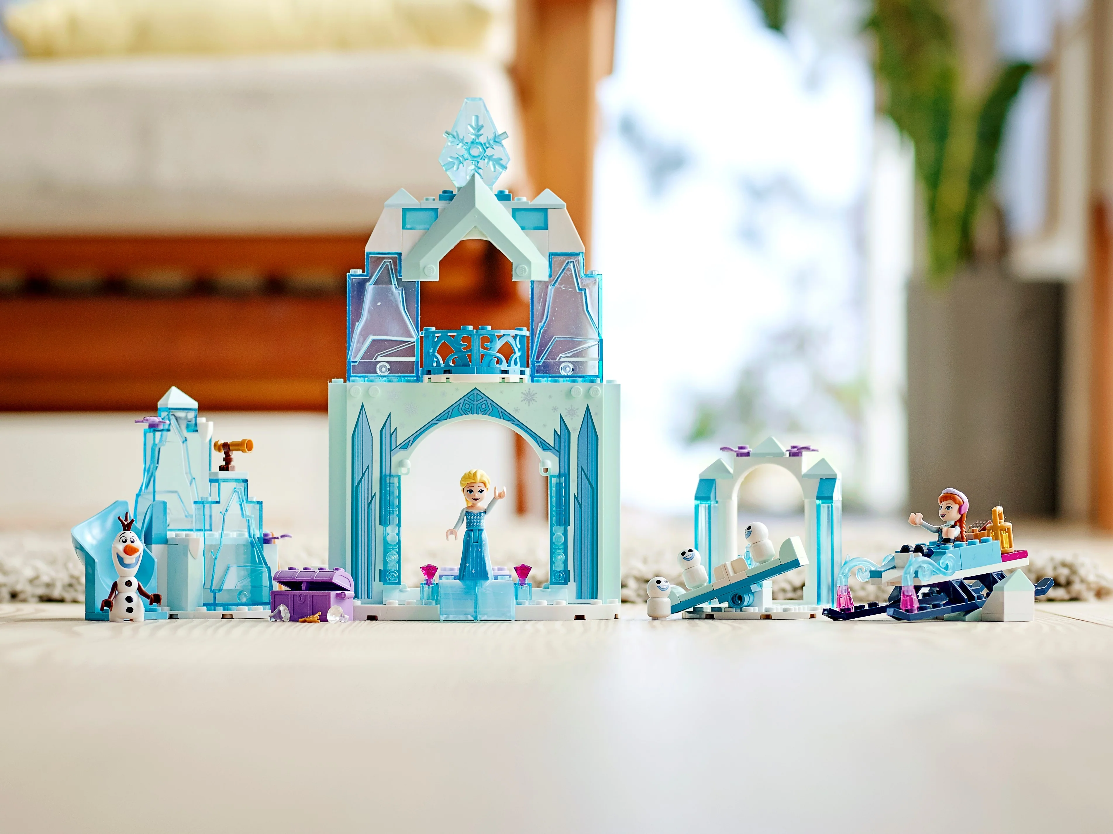 Anna and Elsa's Frozen Wonderland - Image 11