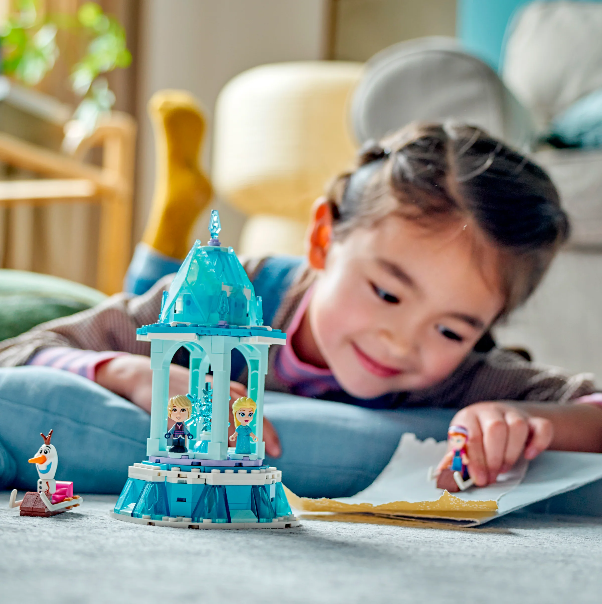 Anna and Elsa's Magical Carousel - Image 7