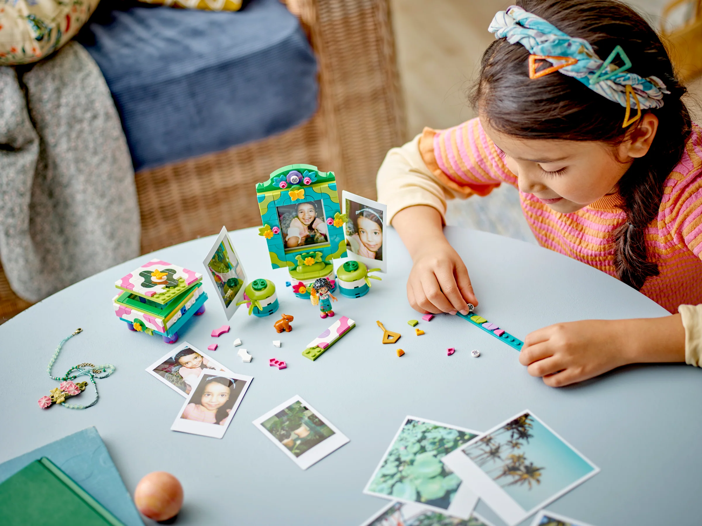 Mirabel's Photo Frame and Jewellery Box - Image 8