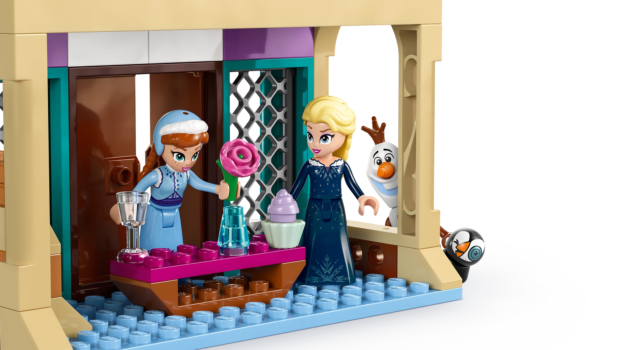 Arendelle Frozen Castle - Image 4