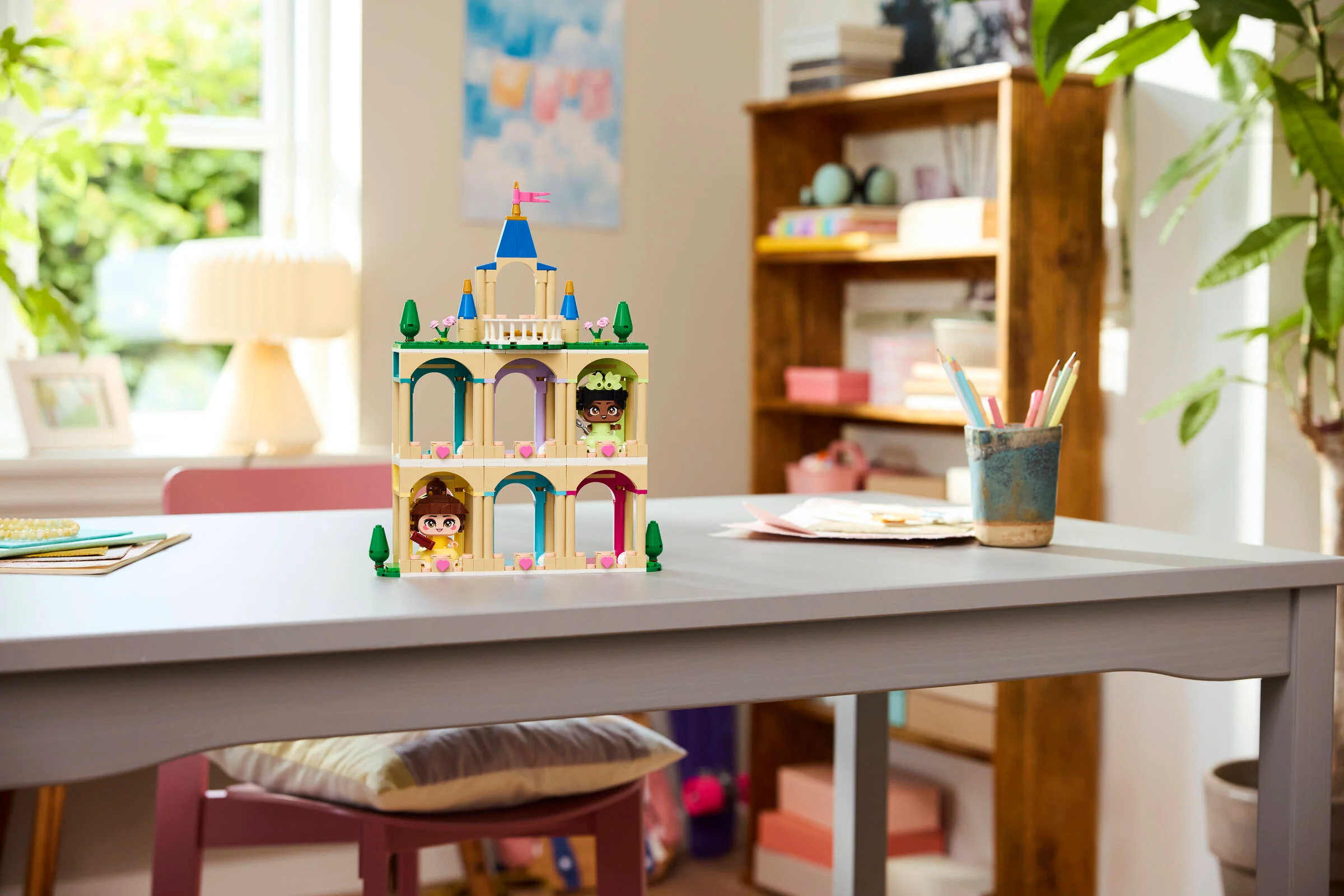 Mini Belle & Tiana with Castle - Image 9