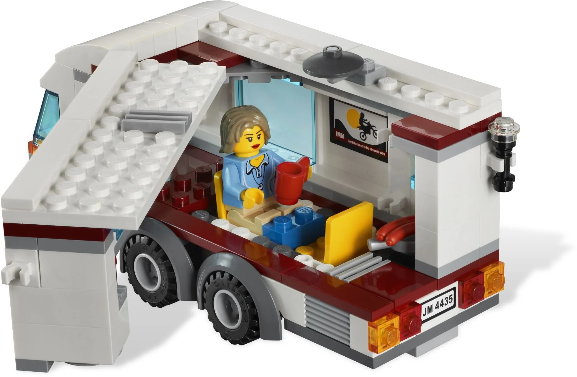 Car and Caravan - Image 6