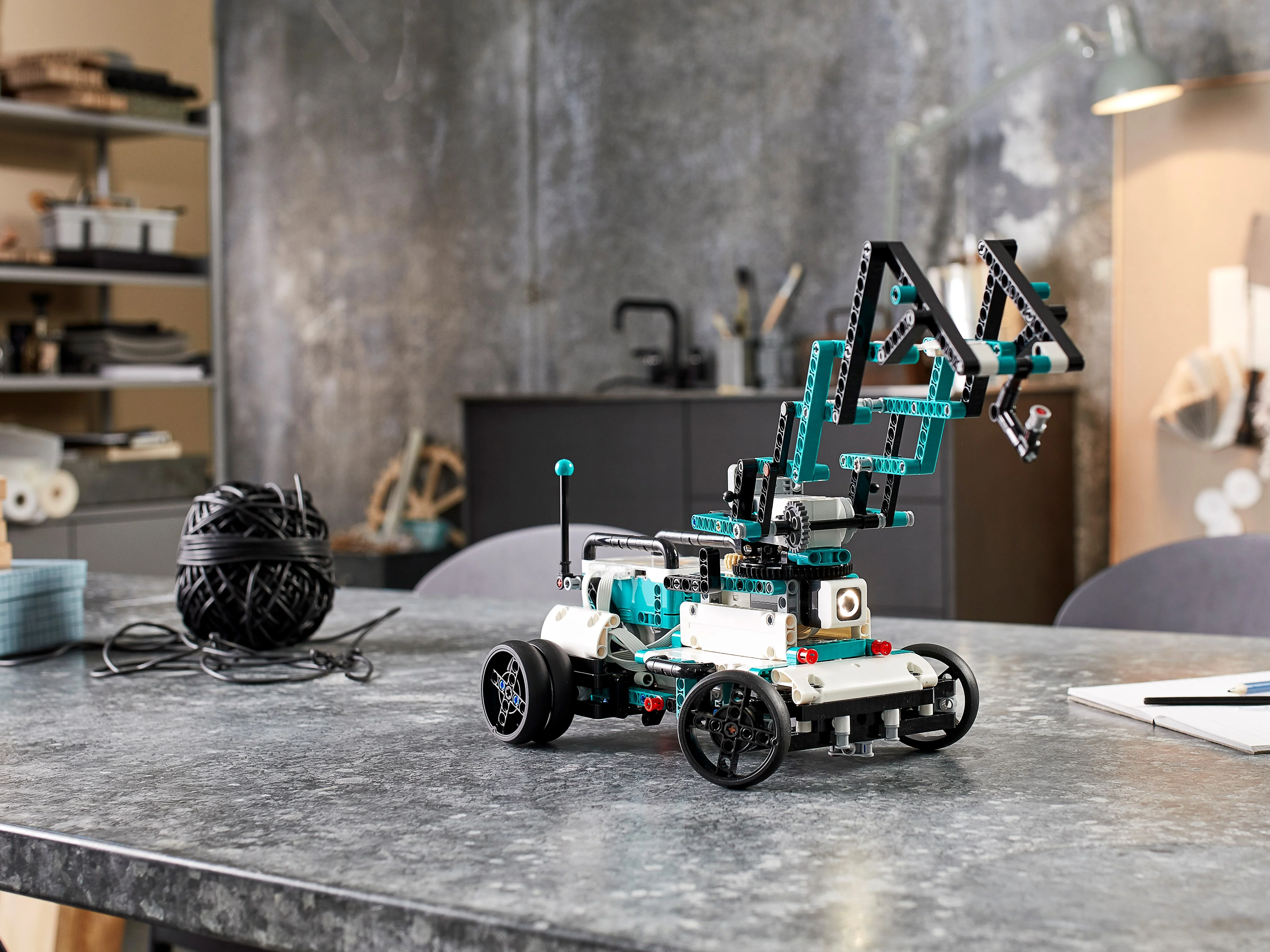 Robot Inventor - Image 13