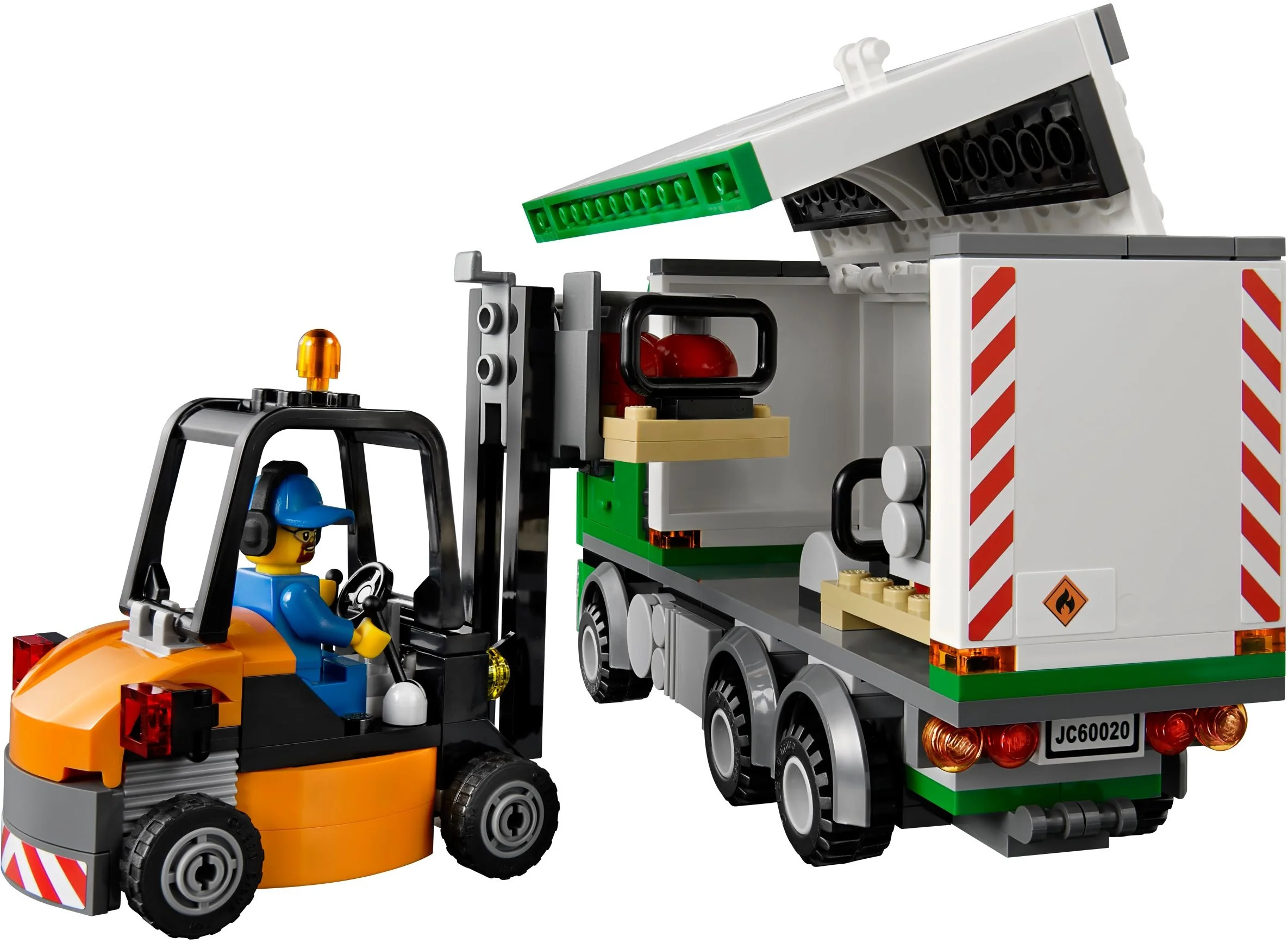 Cargo Truck - Image 4
