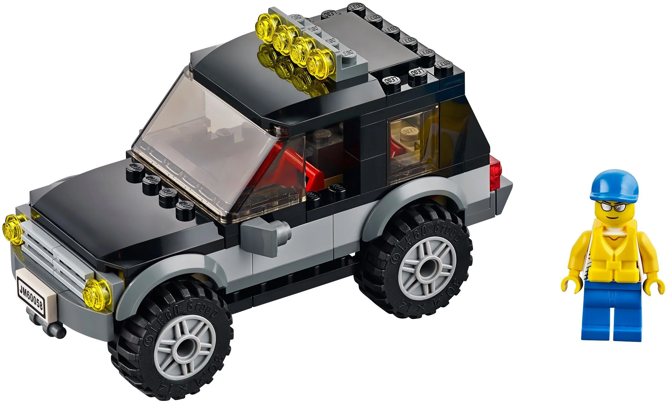 SUV with Watercraft - Image 4