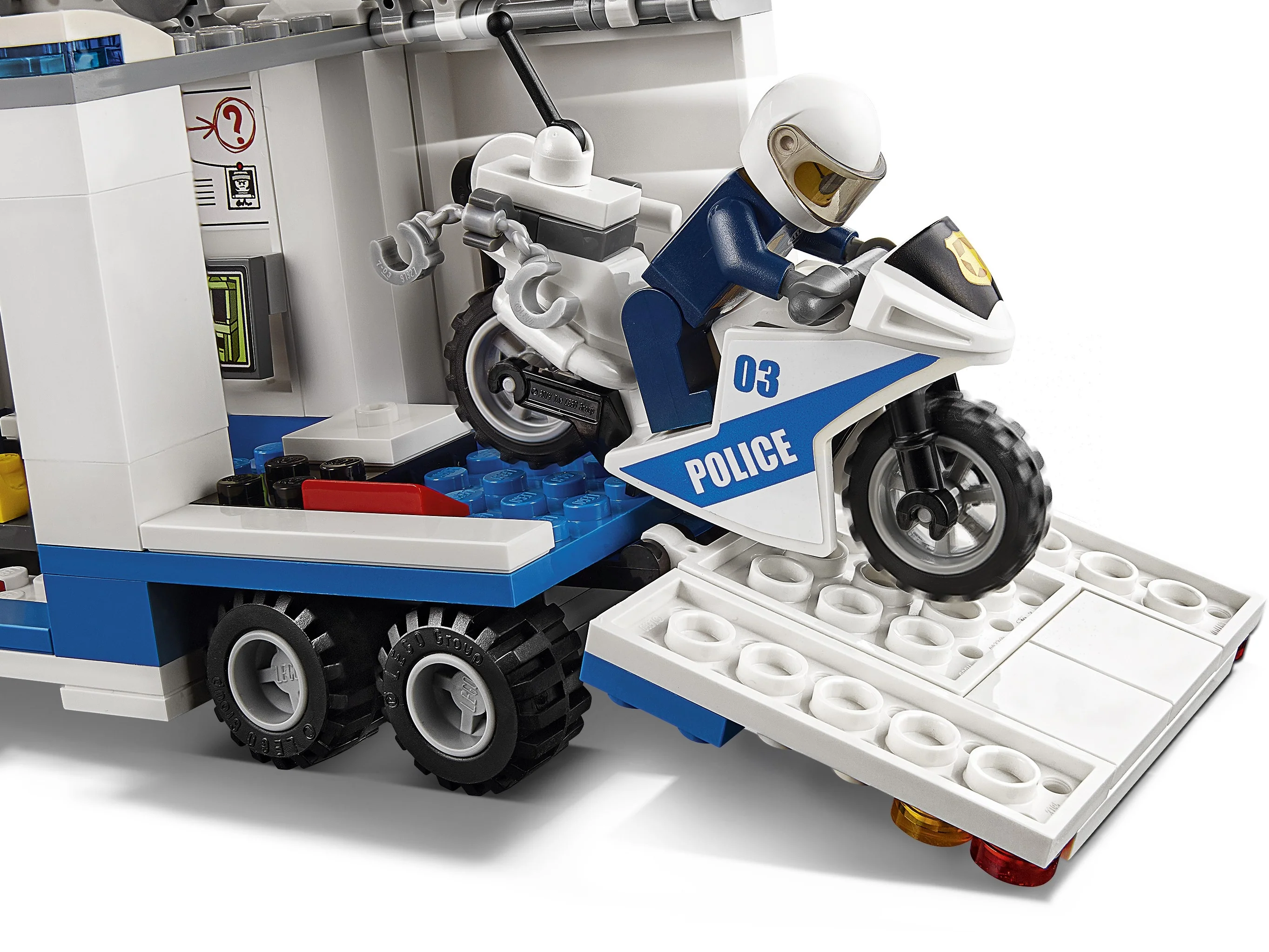 Mobile Command Center - Image 10