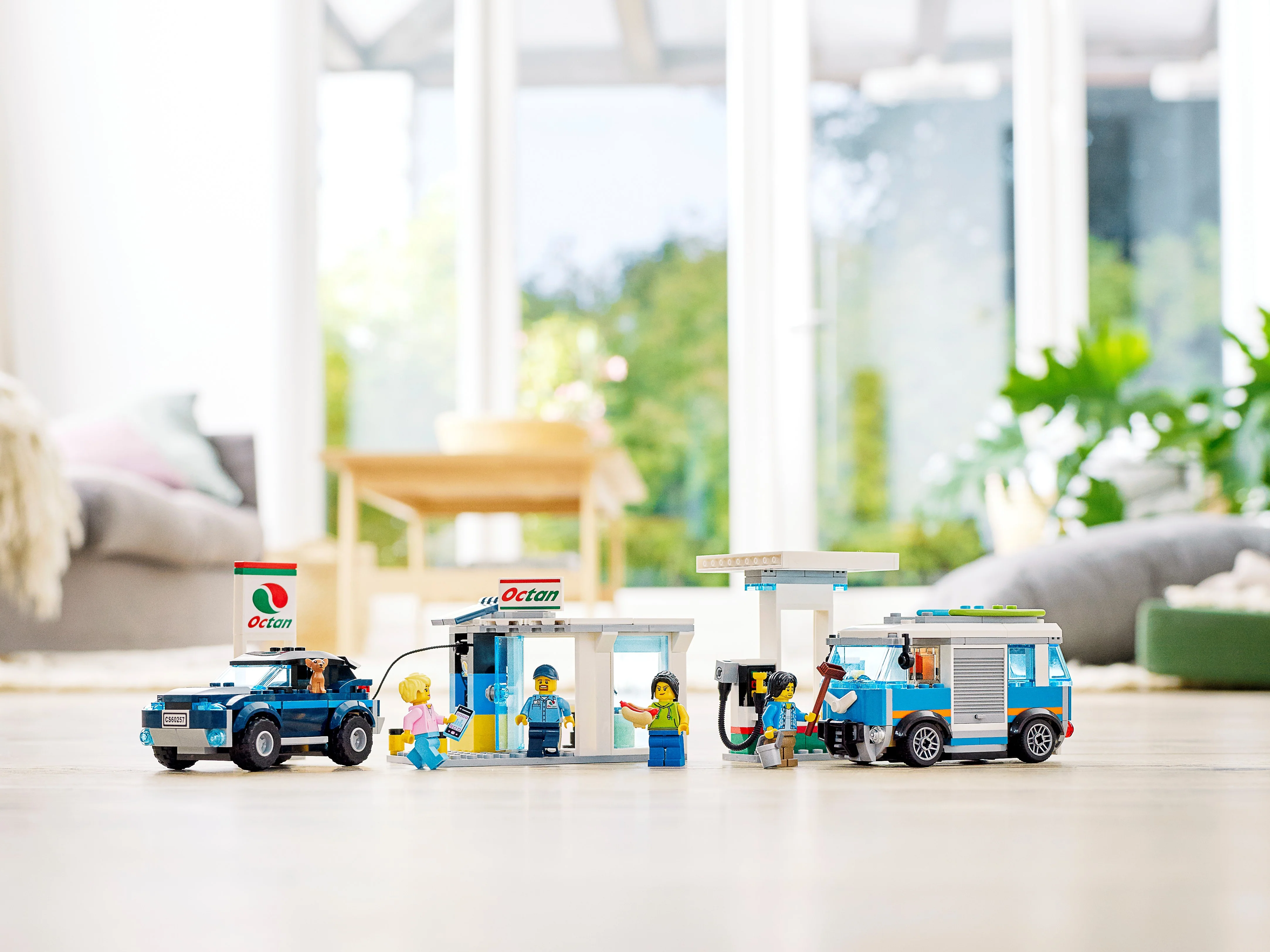 Service Station - Image 10