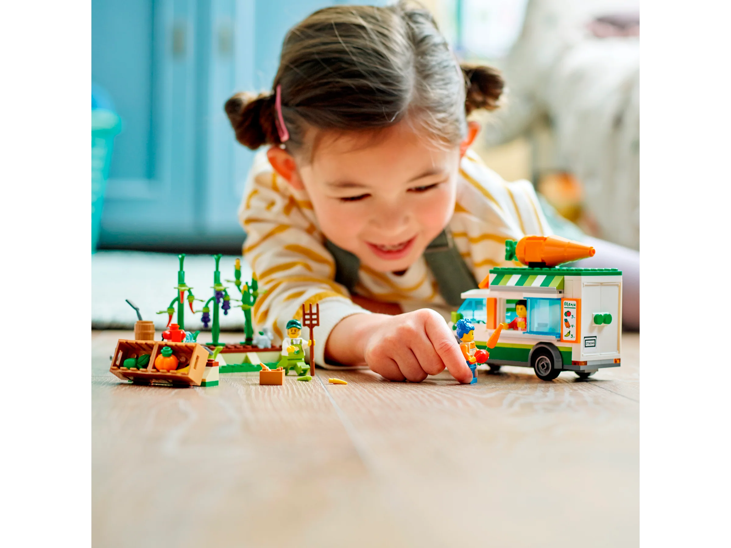 Farmers Market Van - Image 9