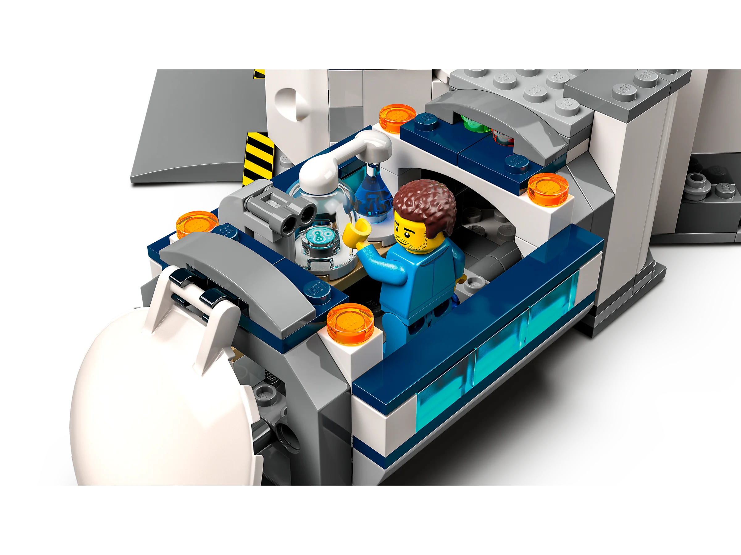 Lunar Research Base - Image 8
