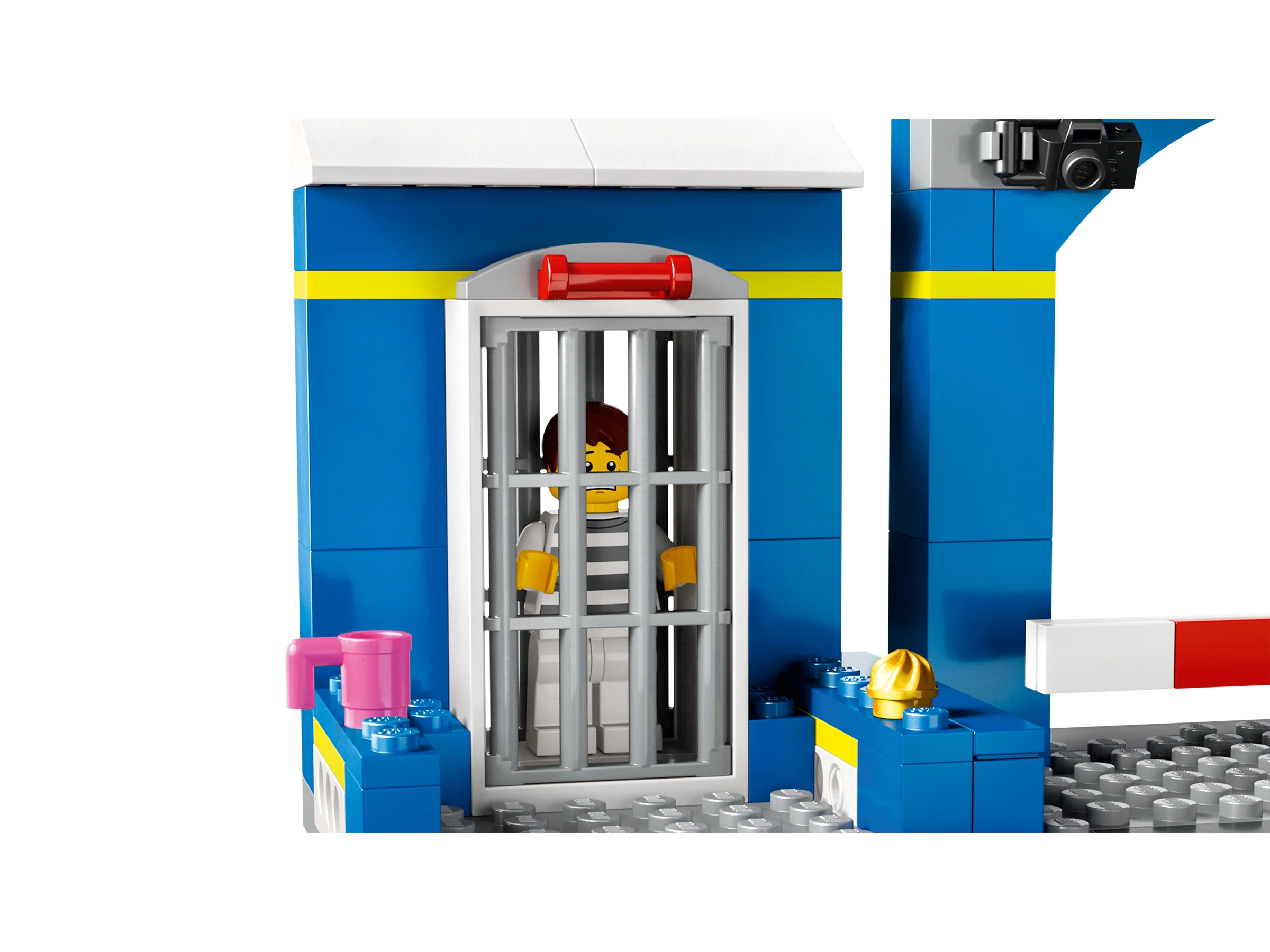 Police Station Chase - Image 5