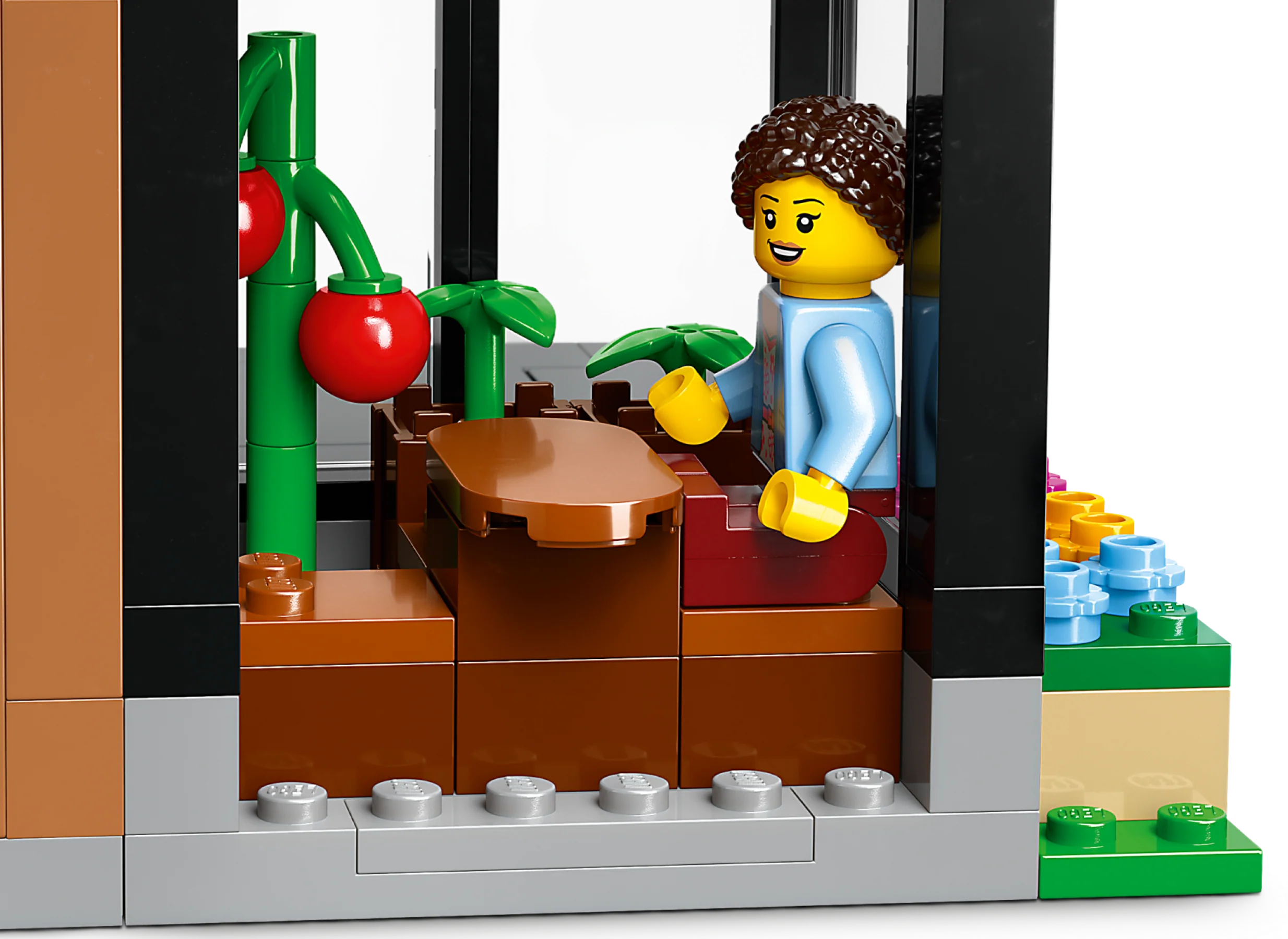 Family House and Electric Car - Image 4