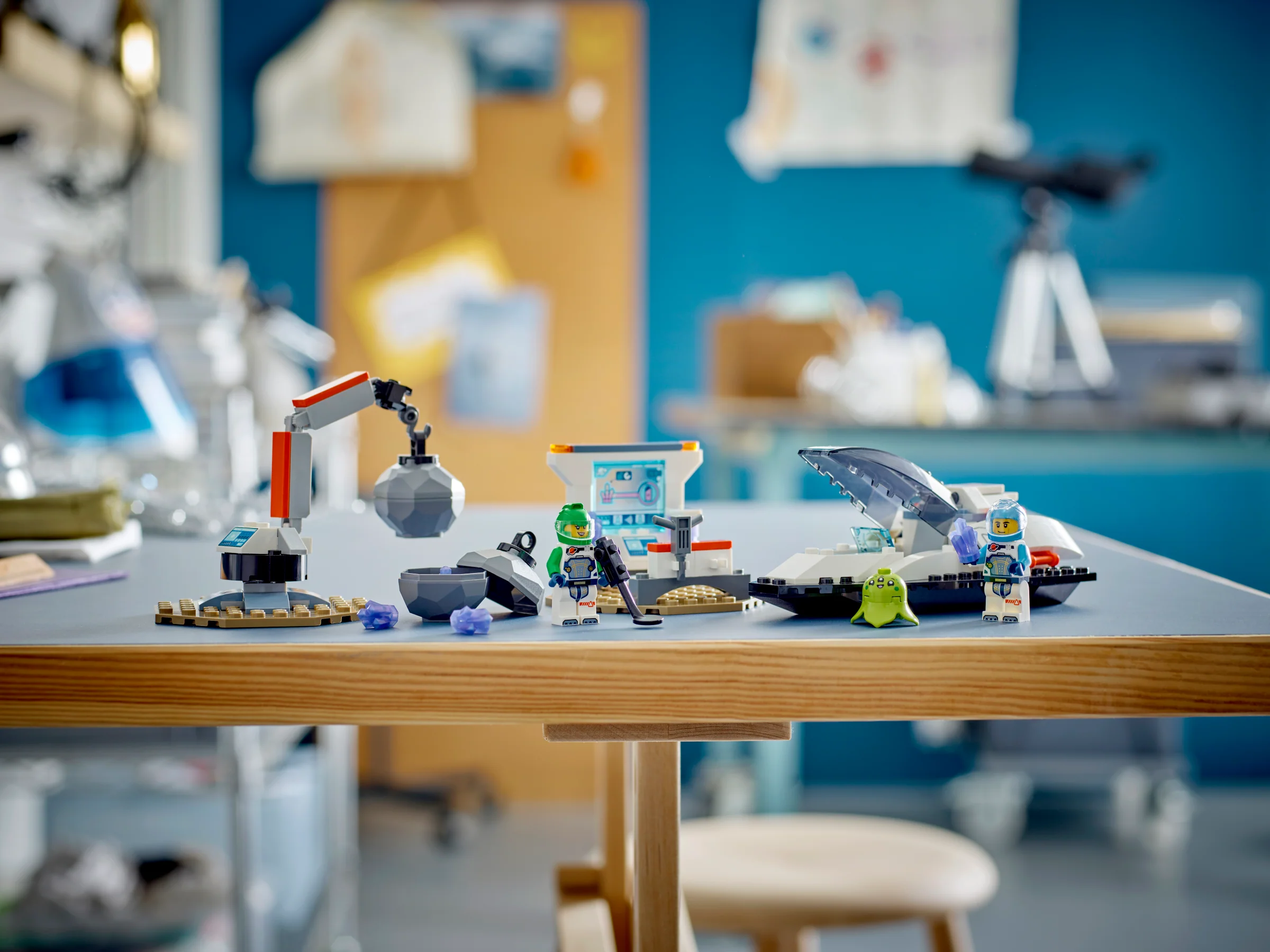 Spaceship and Asteroid Discovery - Image 10