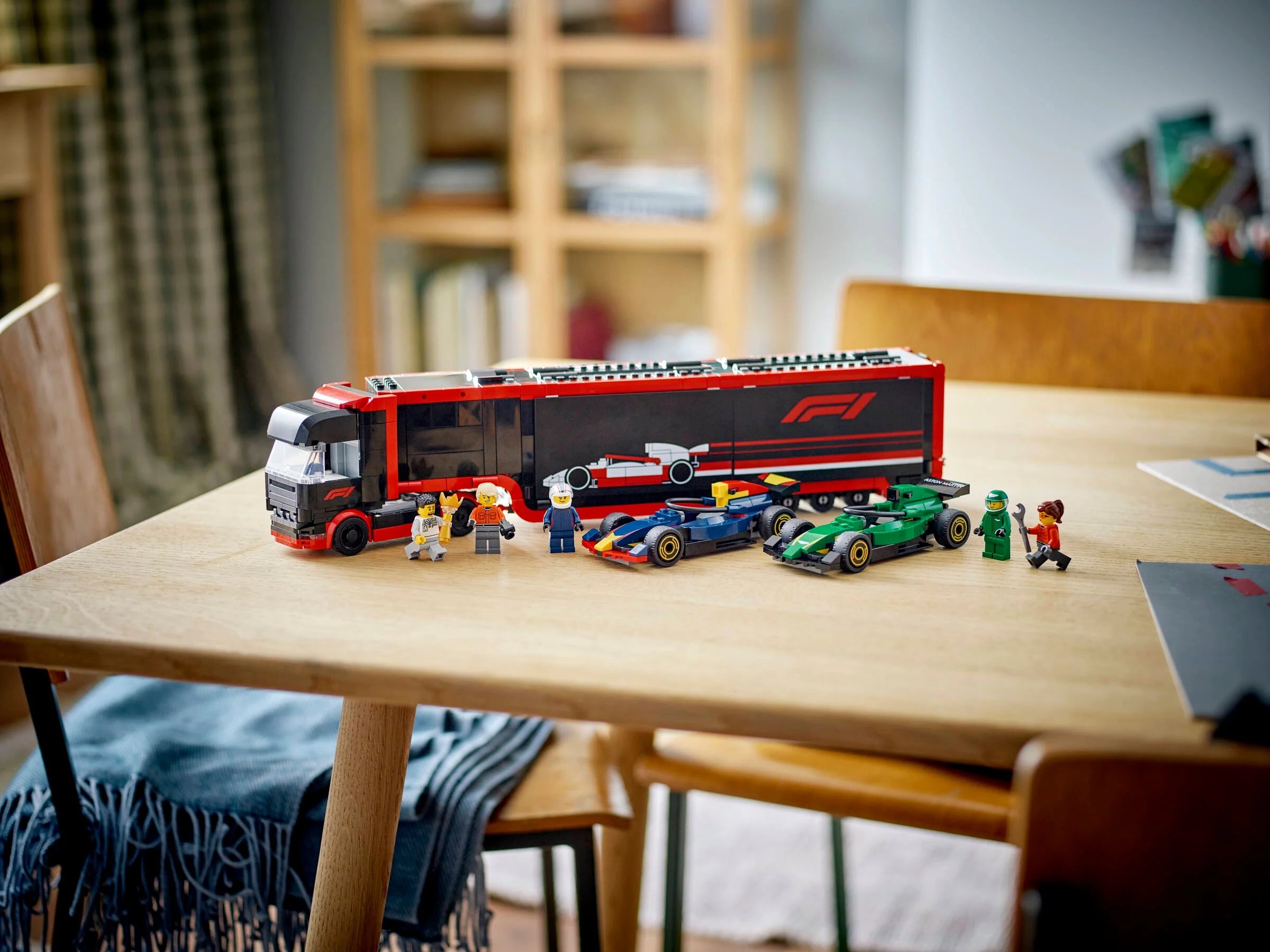 F1 Truck with RB20 & AMR24 F1 Cars - Image 11