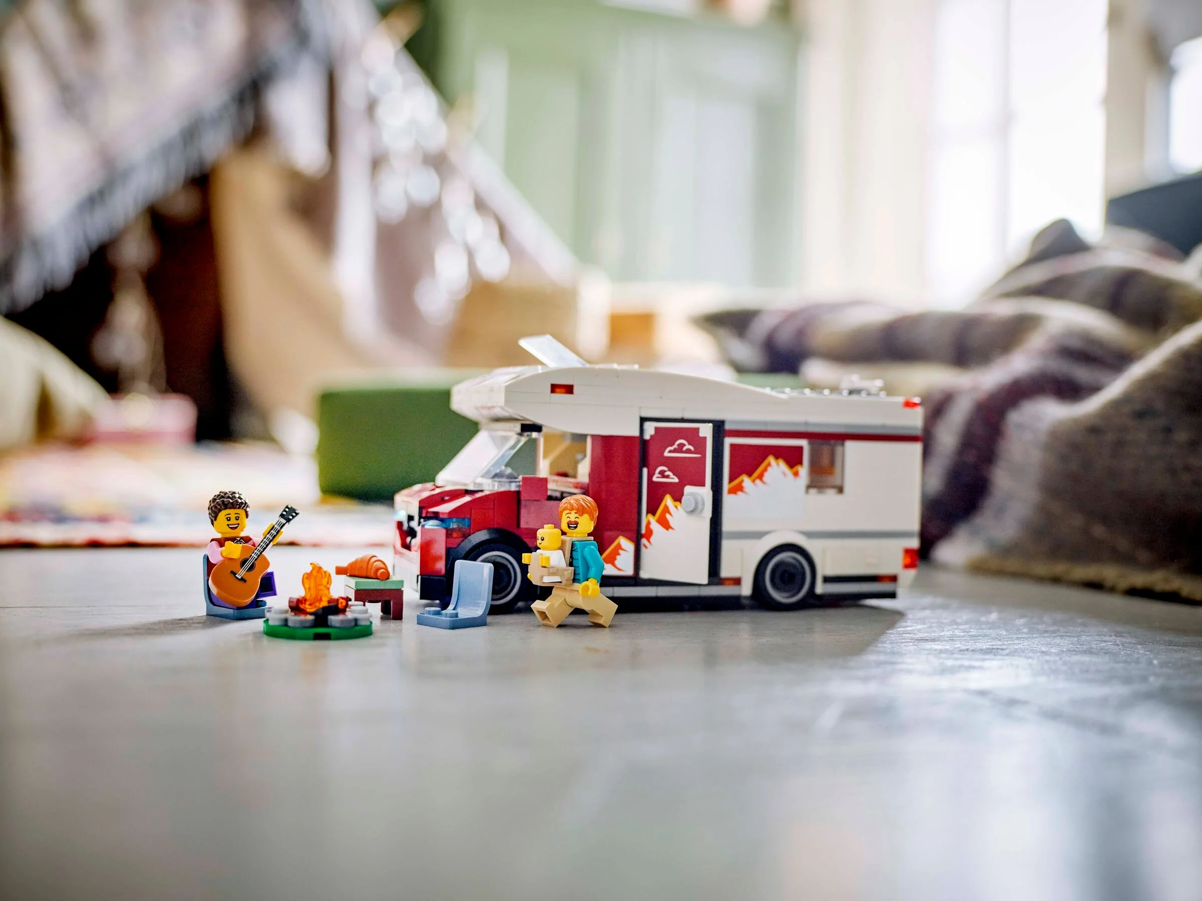 Holiday Camper Van - Image 10