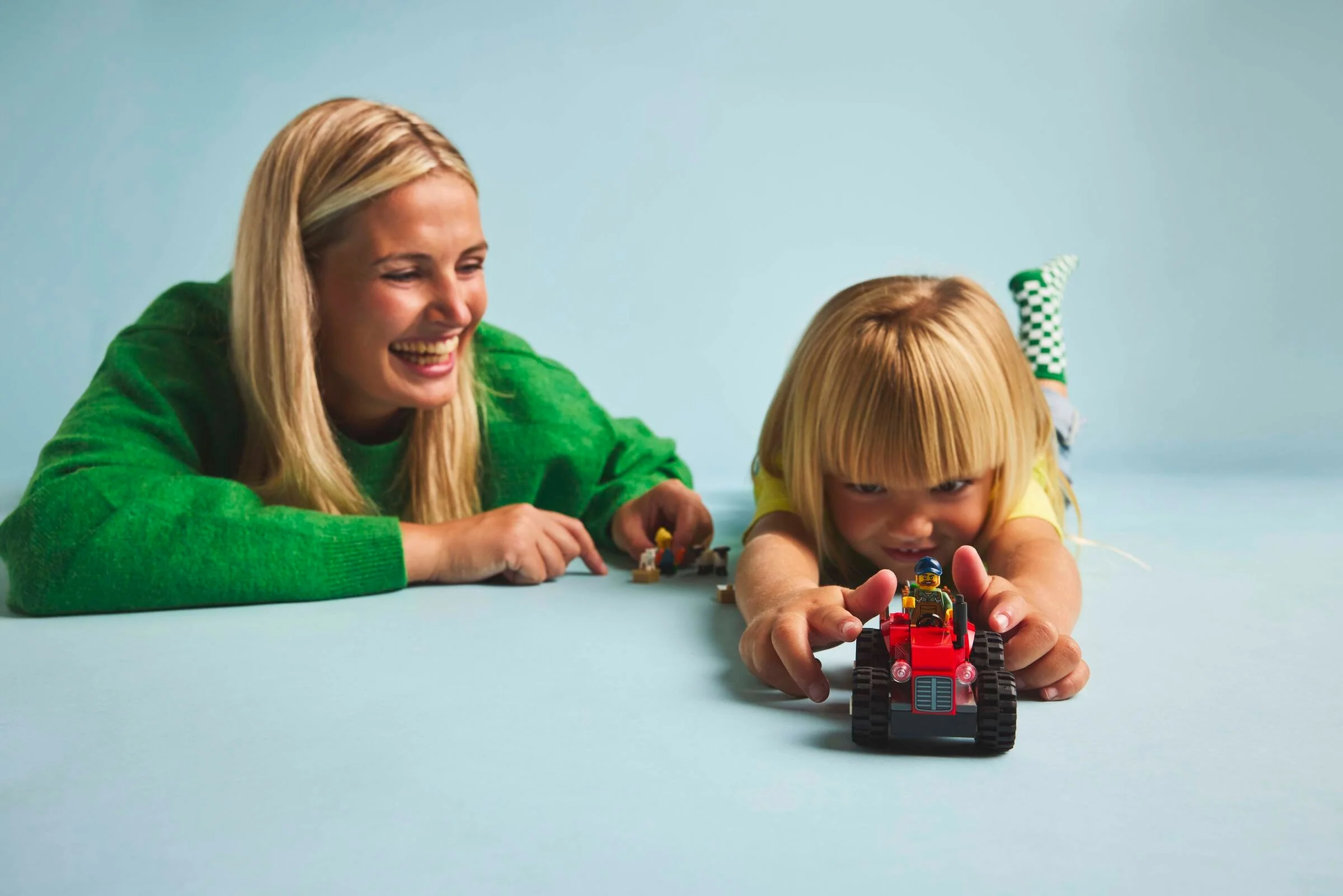 Tractor with Trailer - Image 4