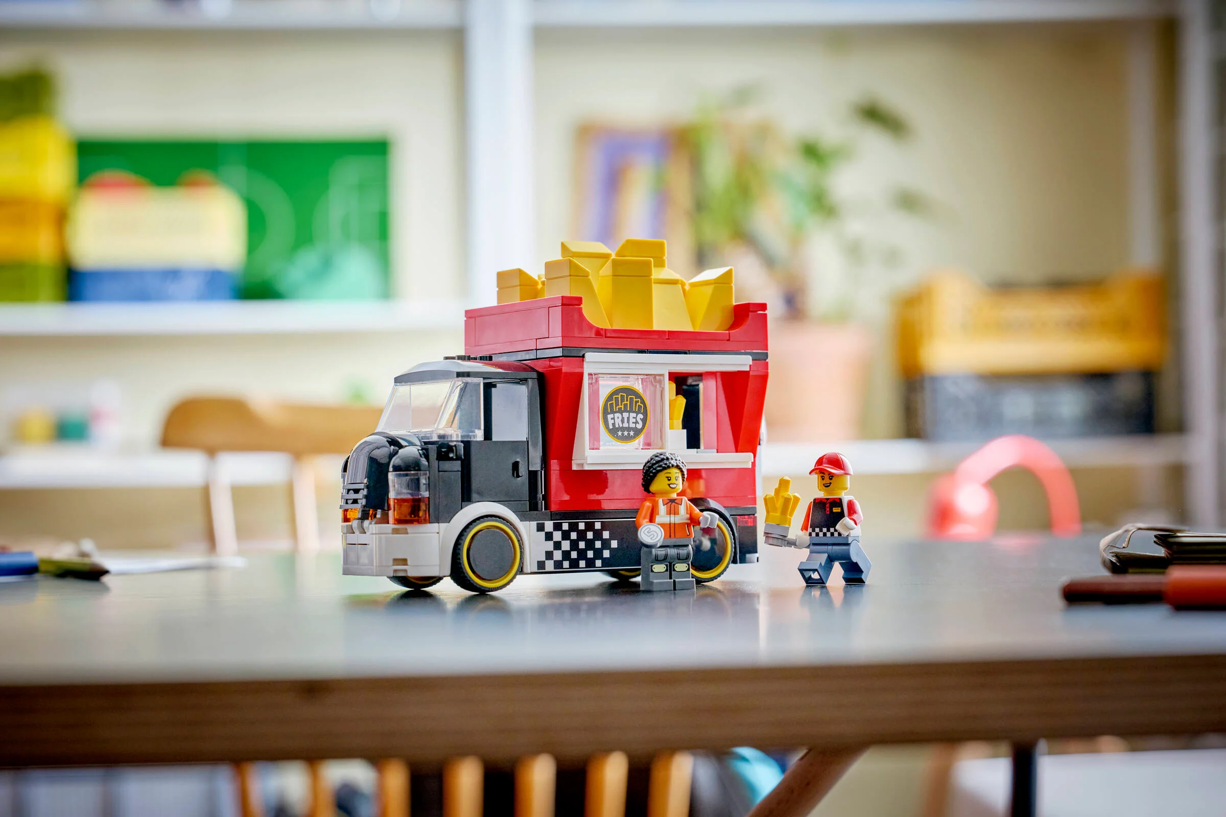 Fries Food Truck - Image 9