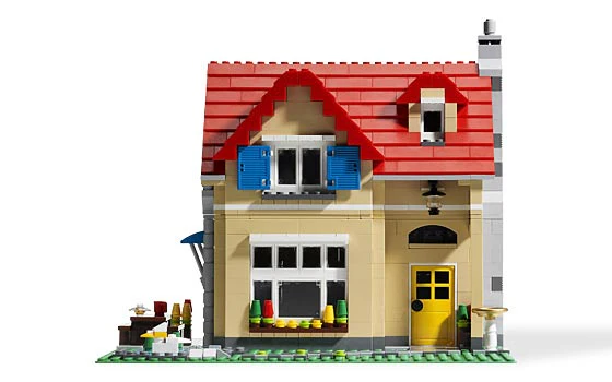 Family Home - Image 7