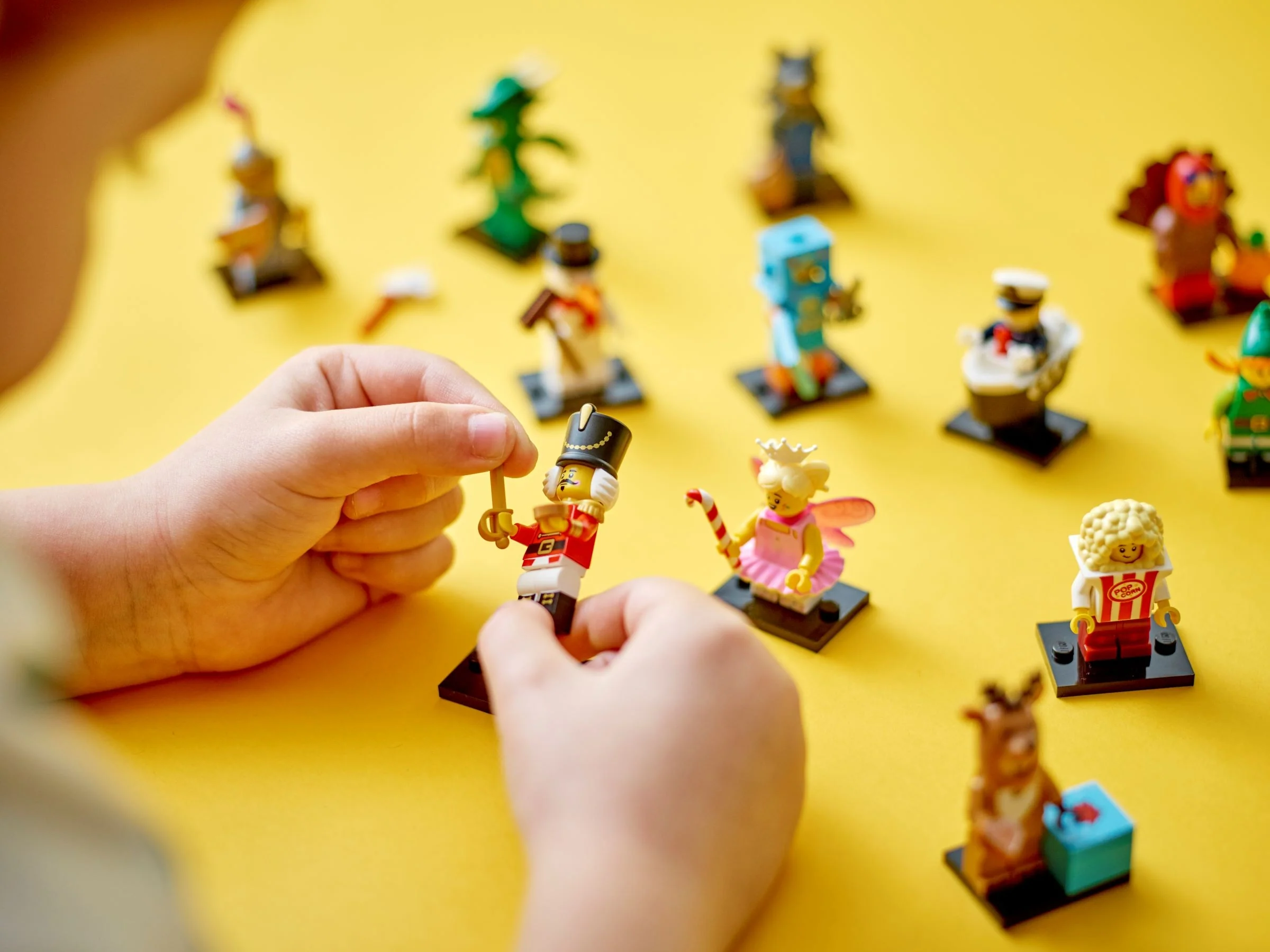Series 23 - Complete - Image 16